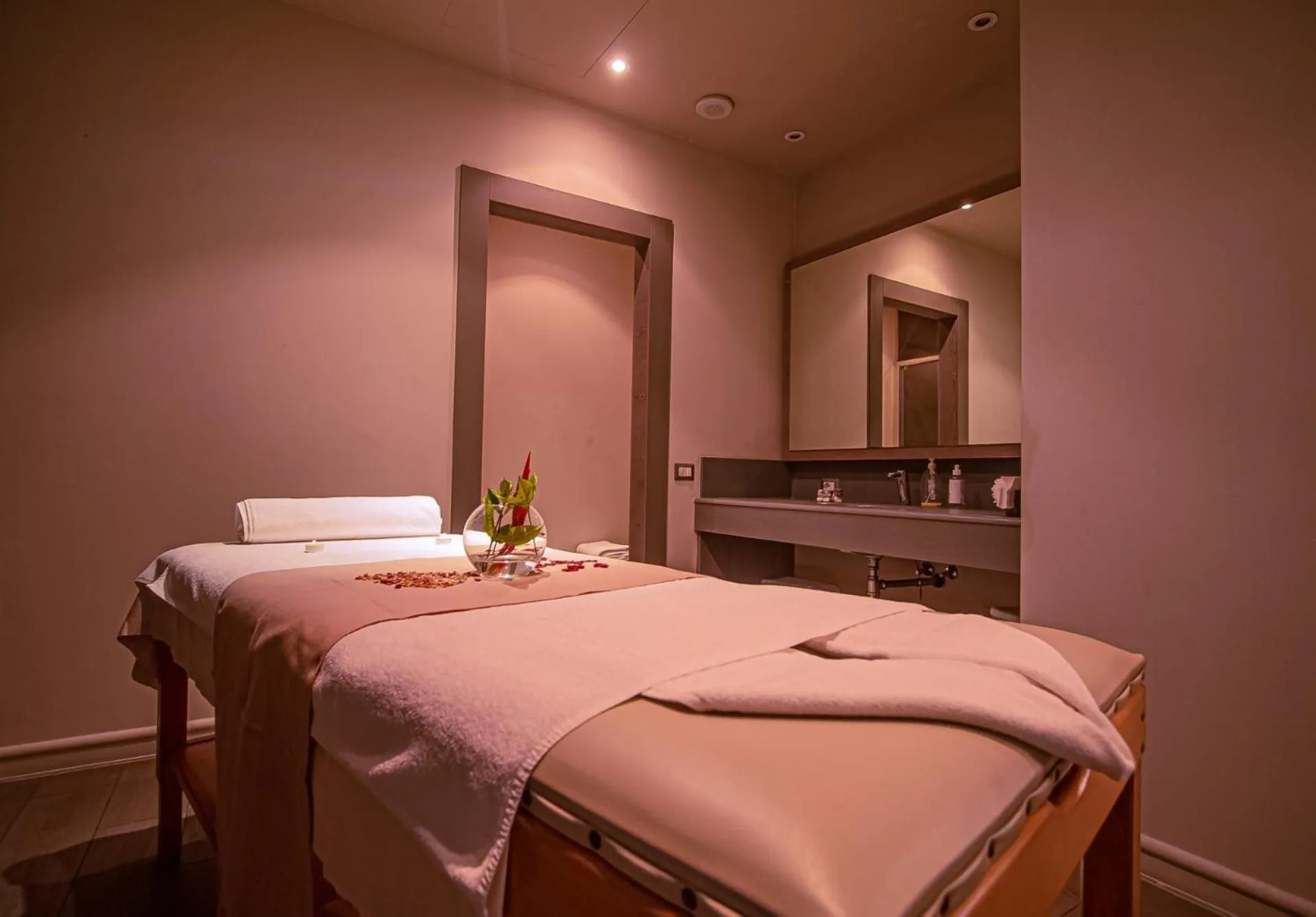 Spa and wellness centre/facilities, Bed in Grand Hotel Djibloho