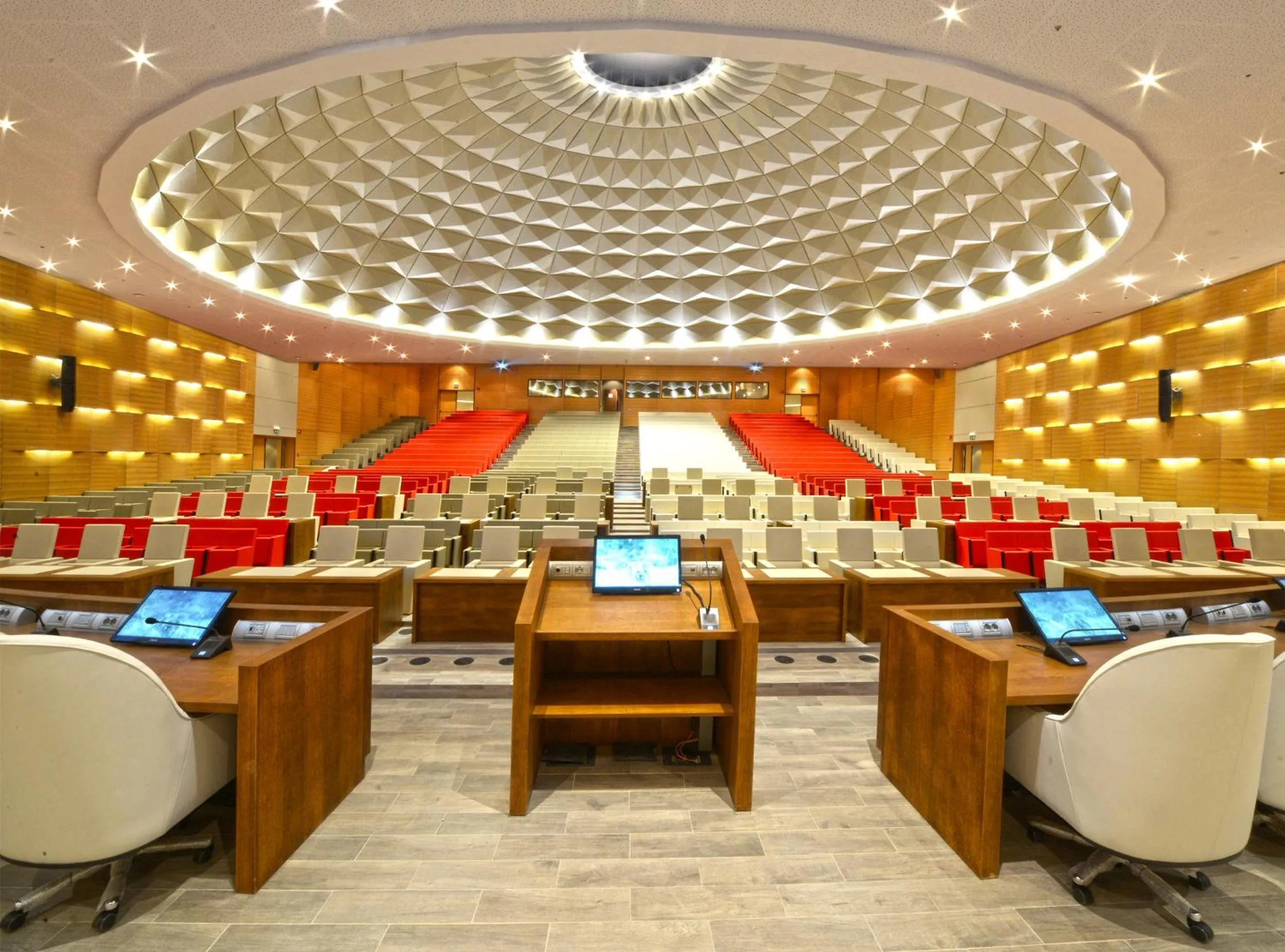 Business facilities in Grand Hotel Djibloho