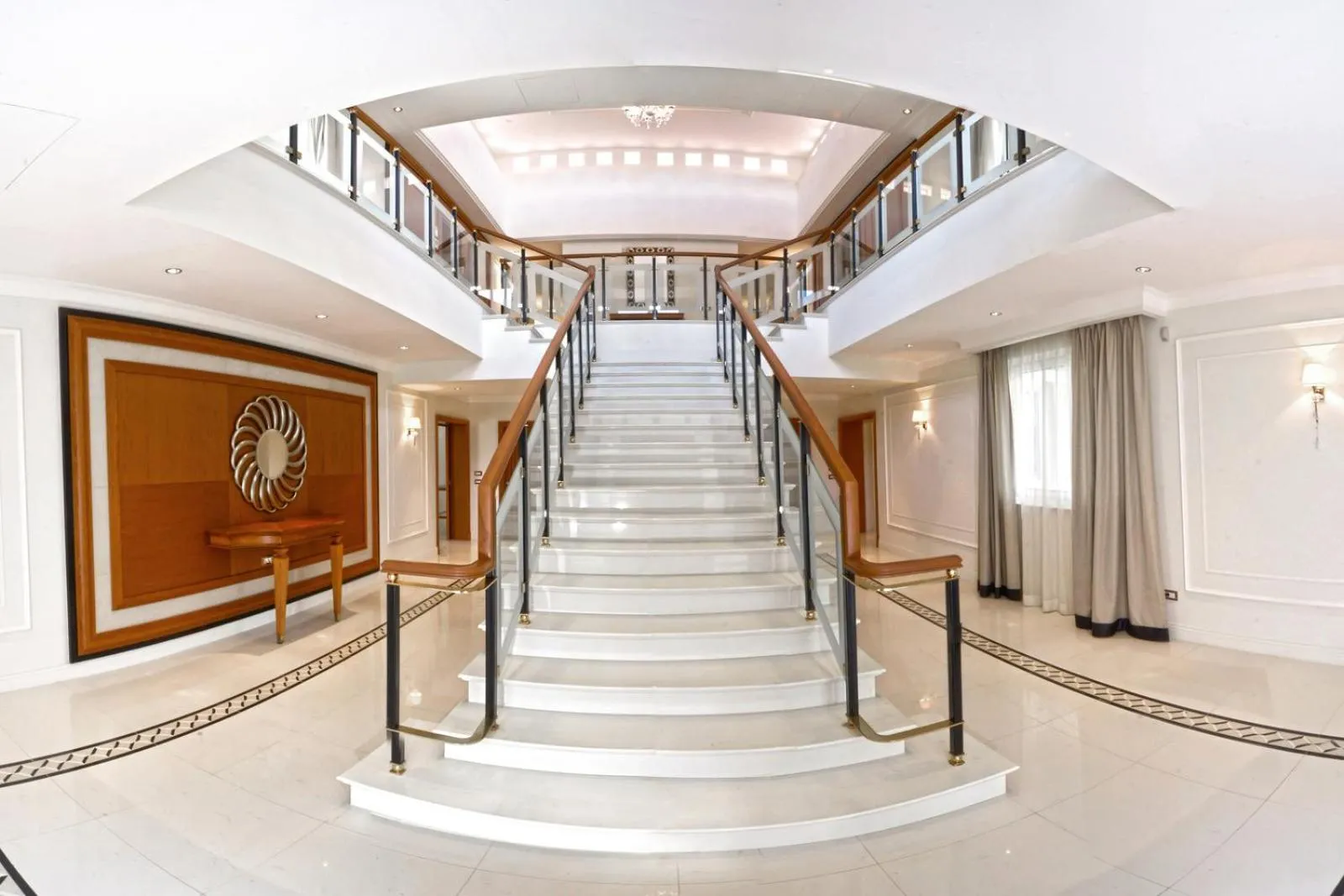 Breakfast in Grand Hotel Djibloho