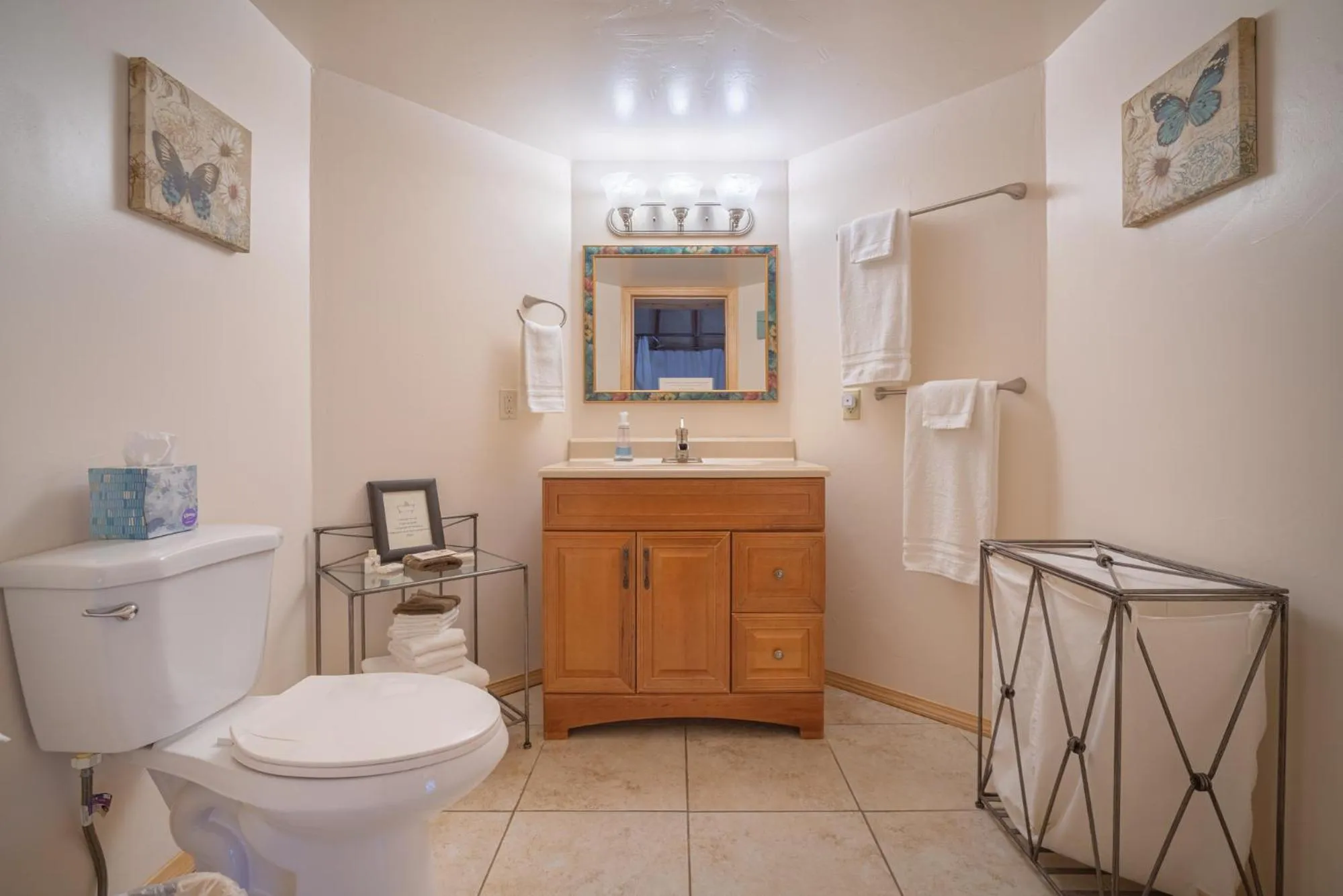 Toilet in Strawhouse Resorts