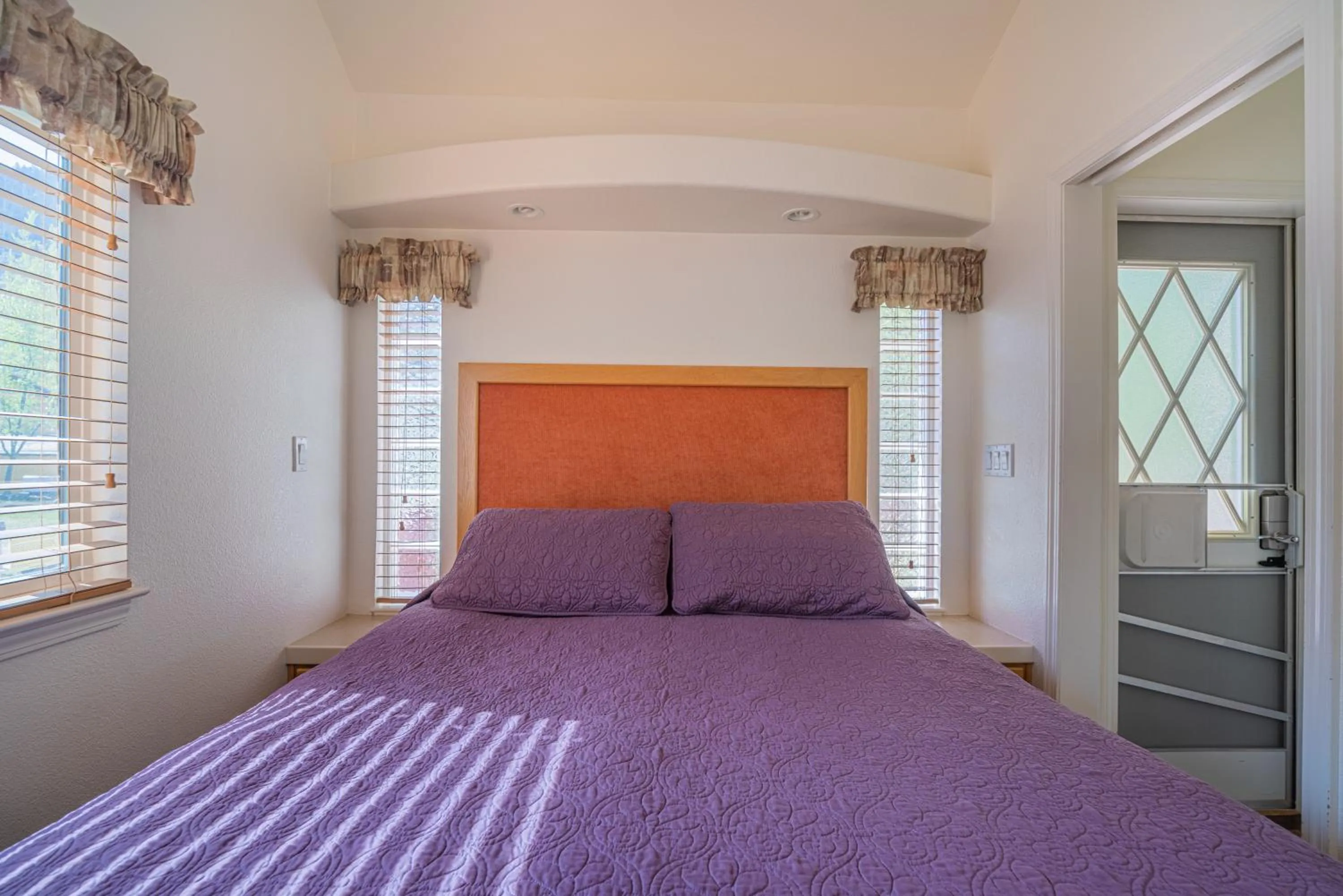 Bedroom, Bed in Strawhouse Resorts