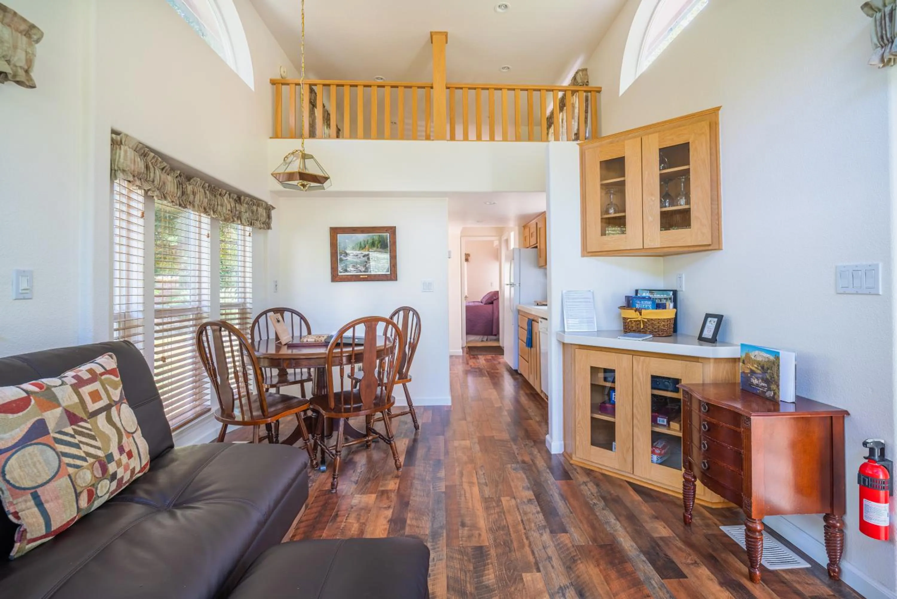 Dining area in Strawhouse Resorts