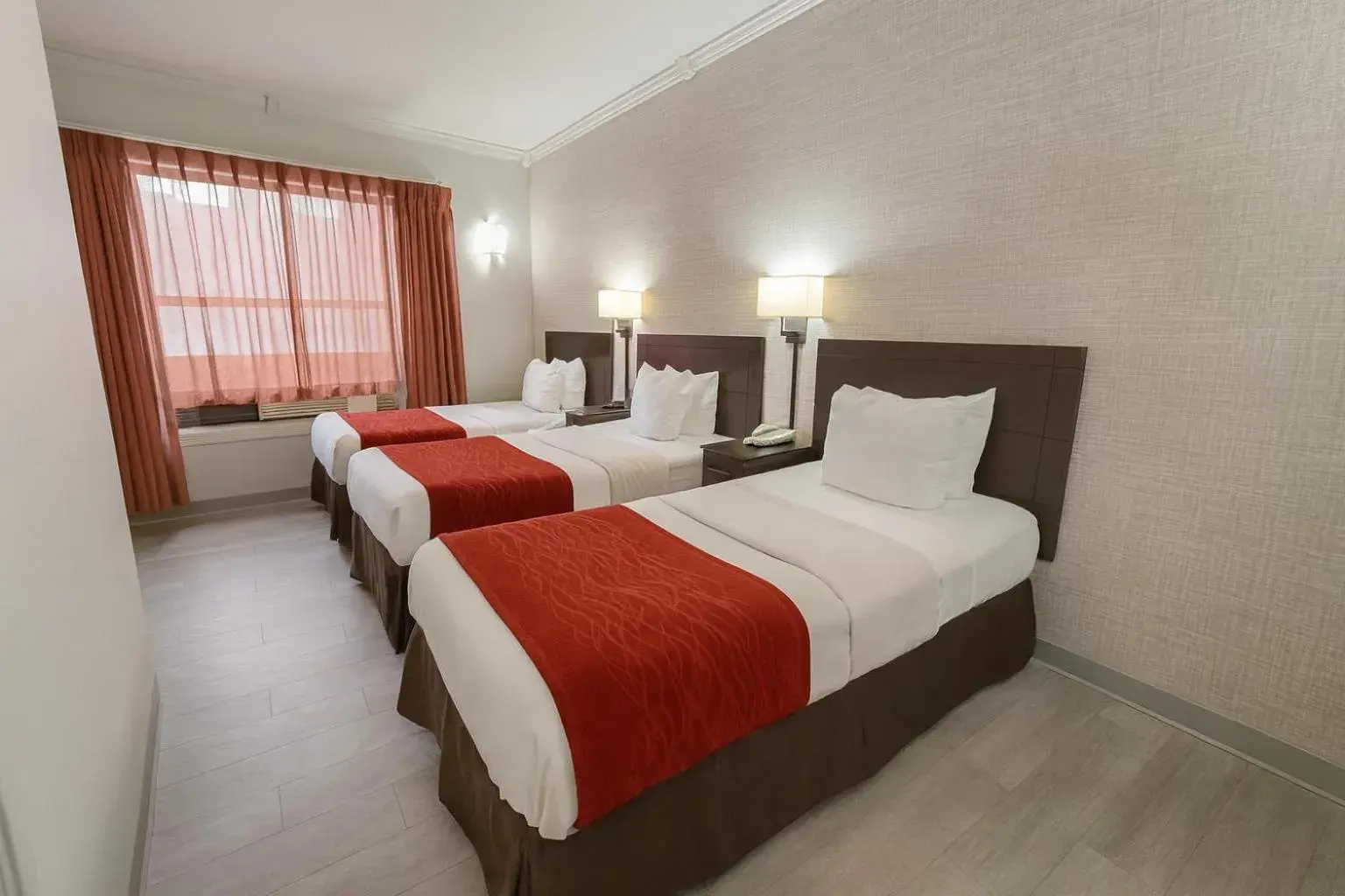 Bedroom, Bed in Heritage Hotel New York City Bedroom, Bed in Heritage Hotel New York City