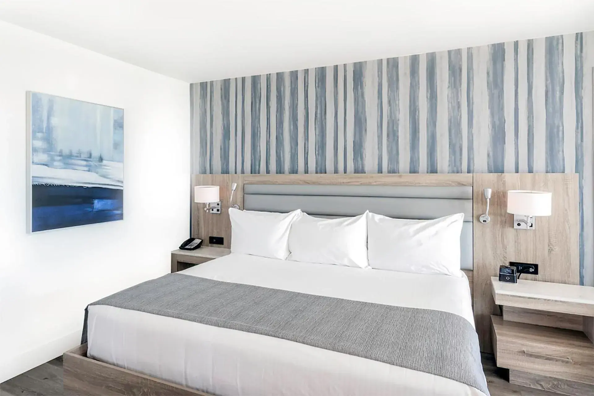 Bedroom, Bed in Perdido Beach Resort Bedroom, Bed in Perdido Beach Resort