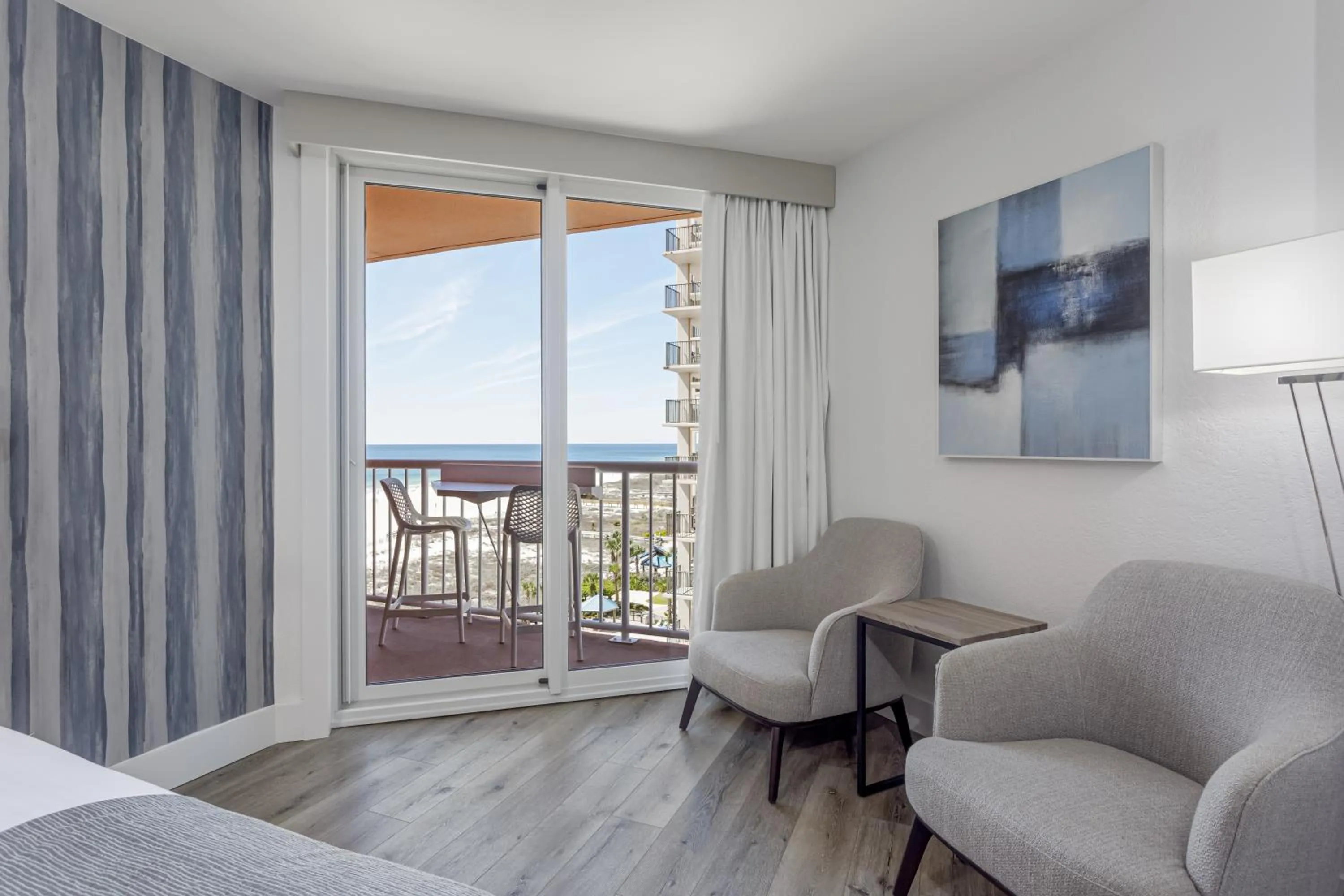 Balcony/Terrace, Bed in Perdido Beach Resort