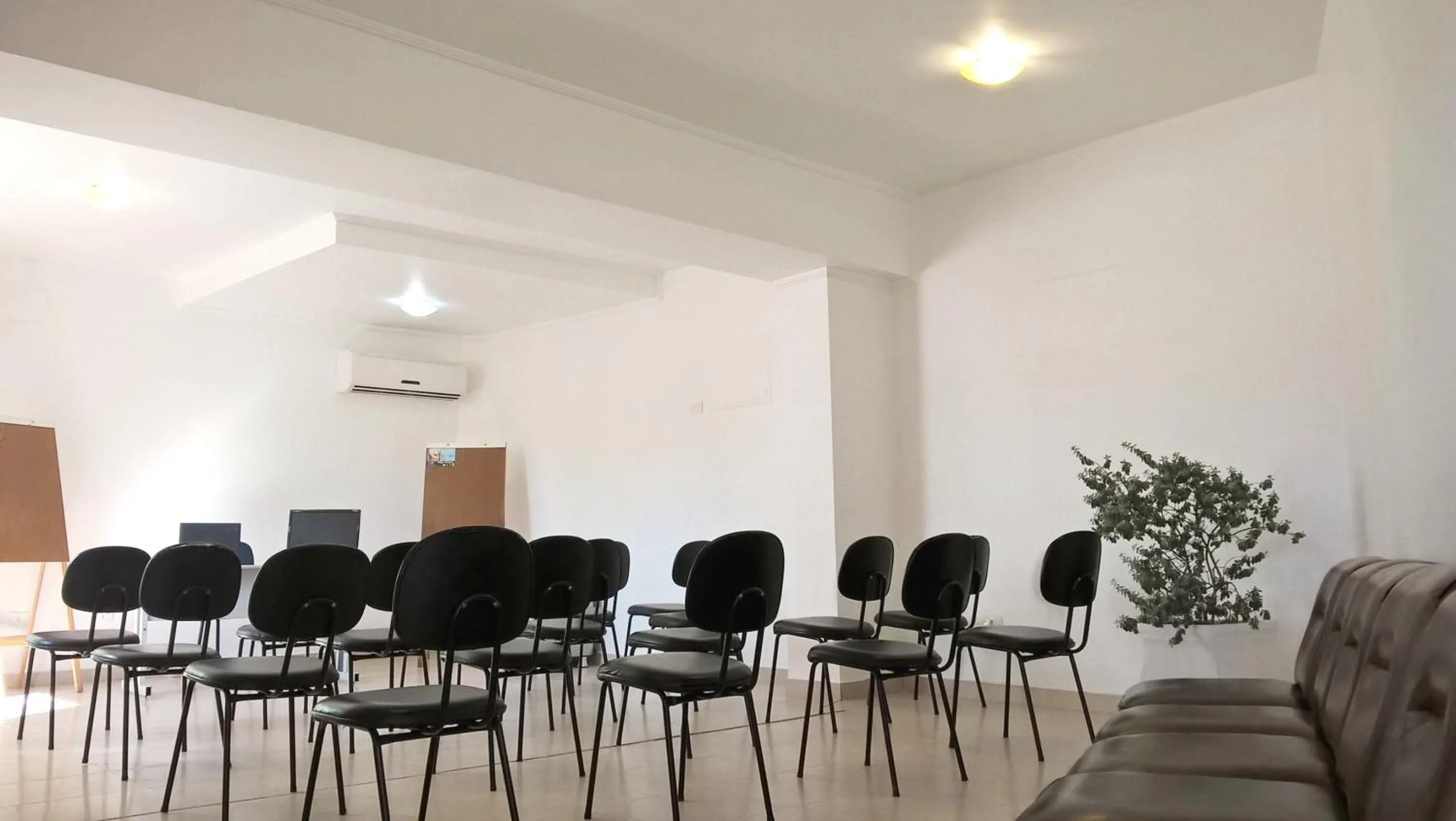 Meeting/conference room in Hotel do Sol Executive