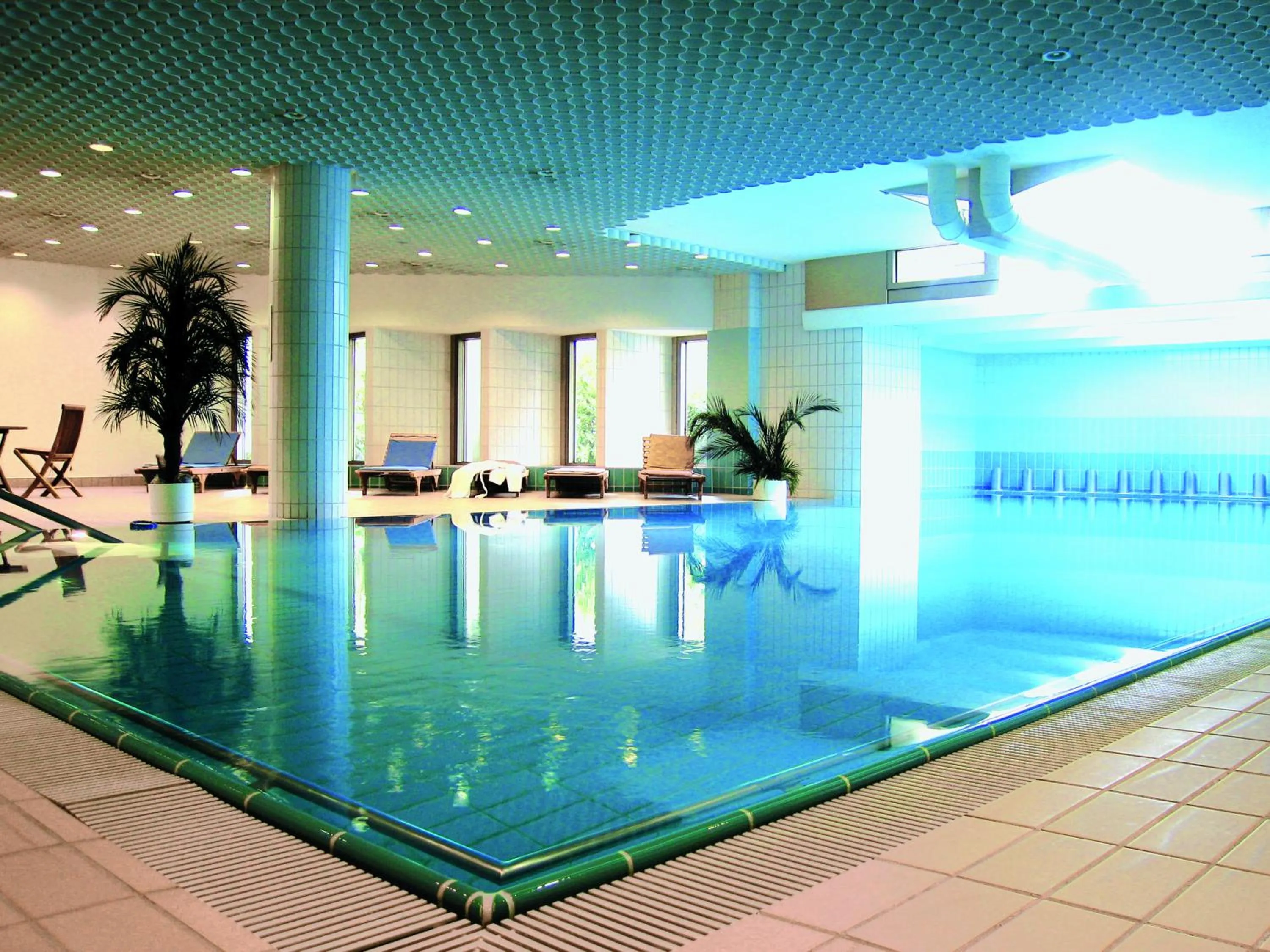 Swimming pool in City Garden Hotel