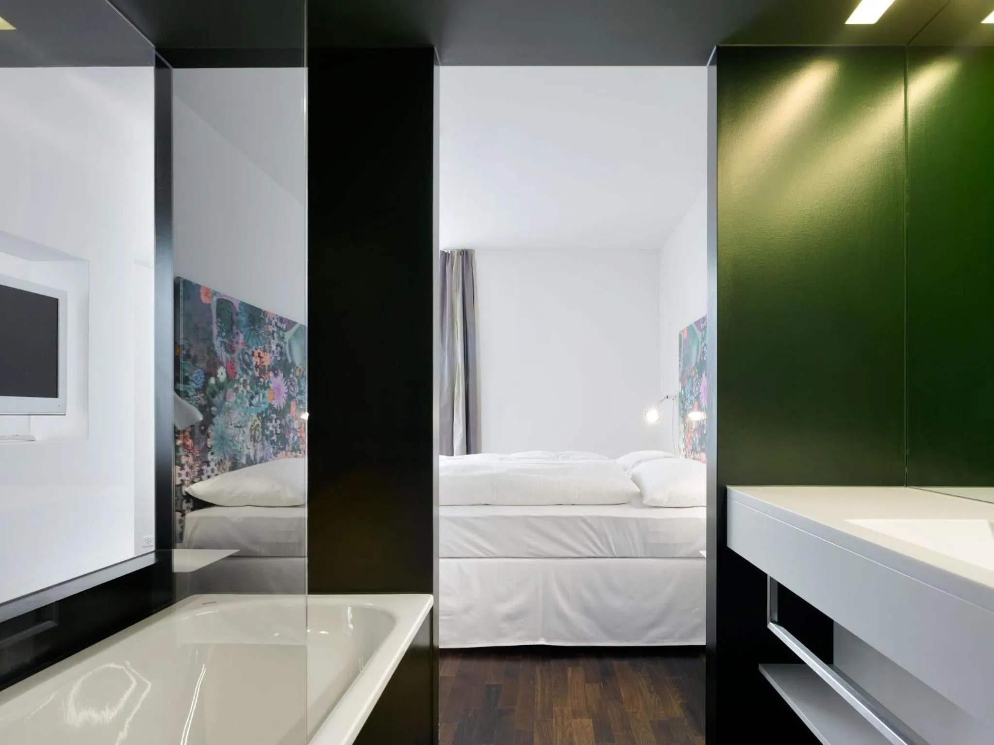 Bed in City Garden Hotel