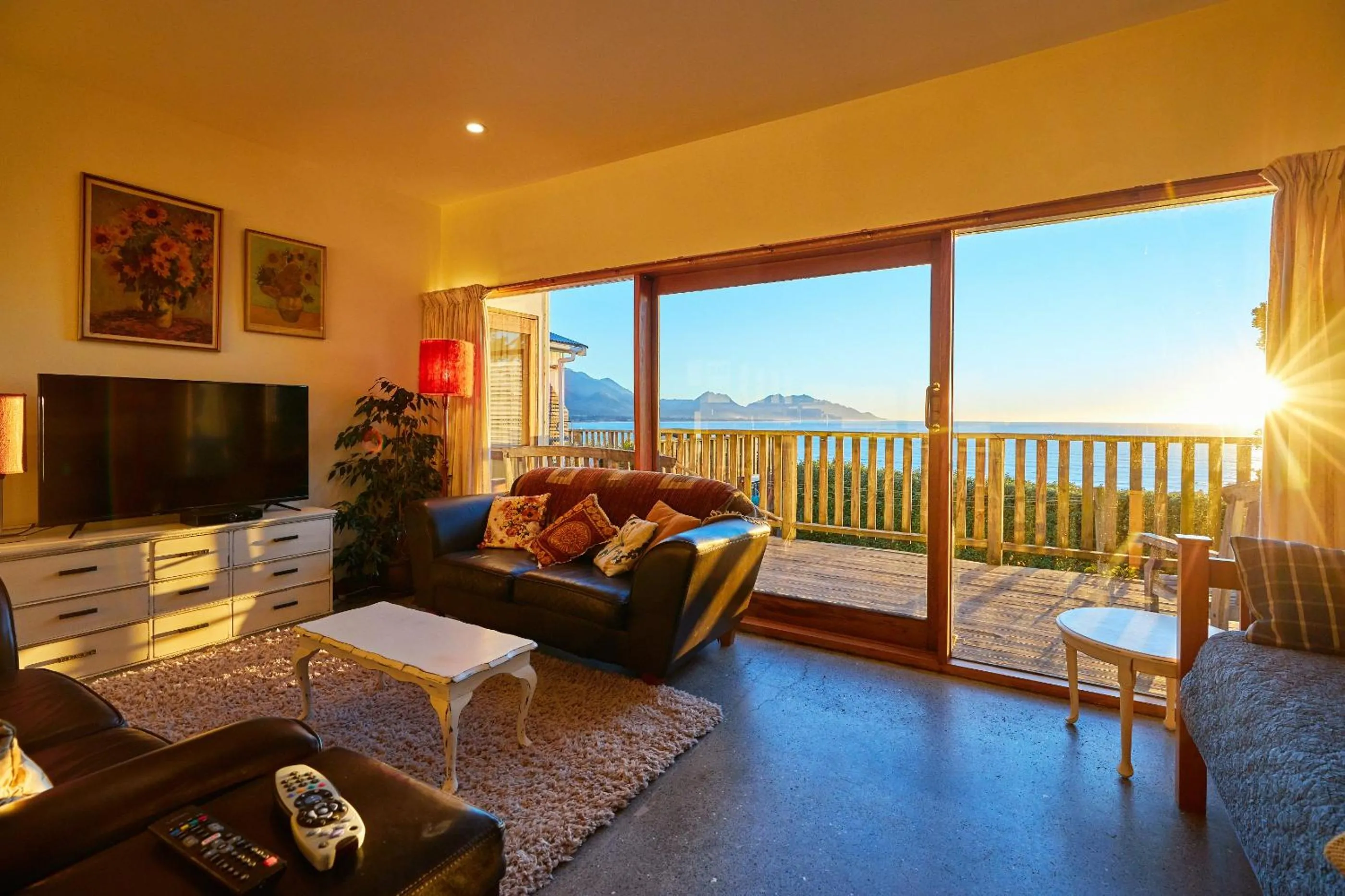 Three-Bedroom Cottage with Sea View in A Room With a View