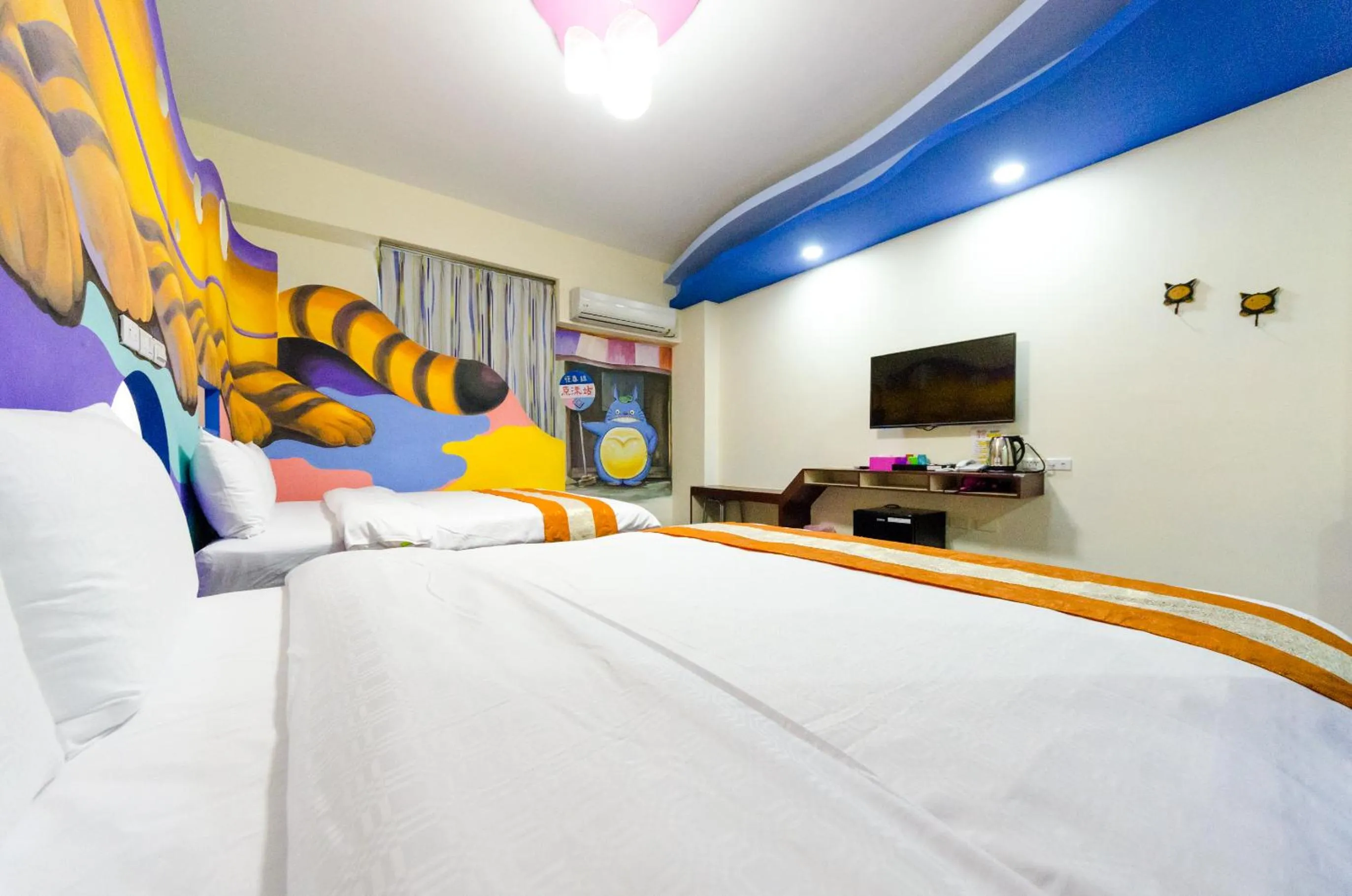 Bed in Kenting Aqual Inn