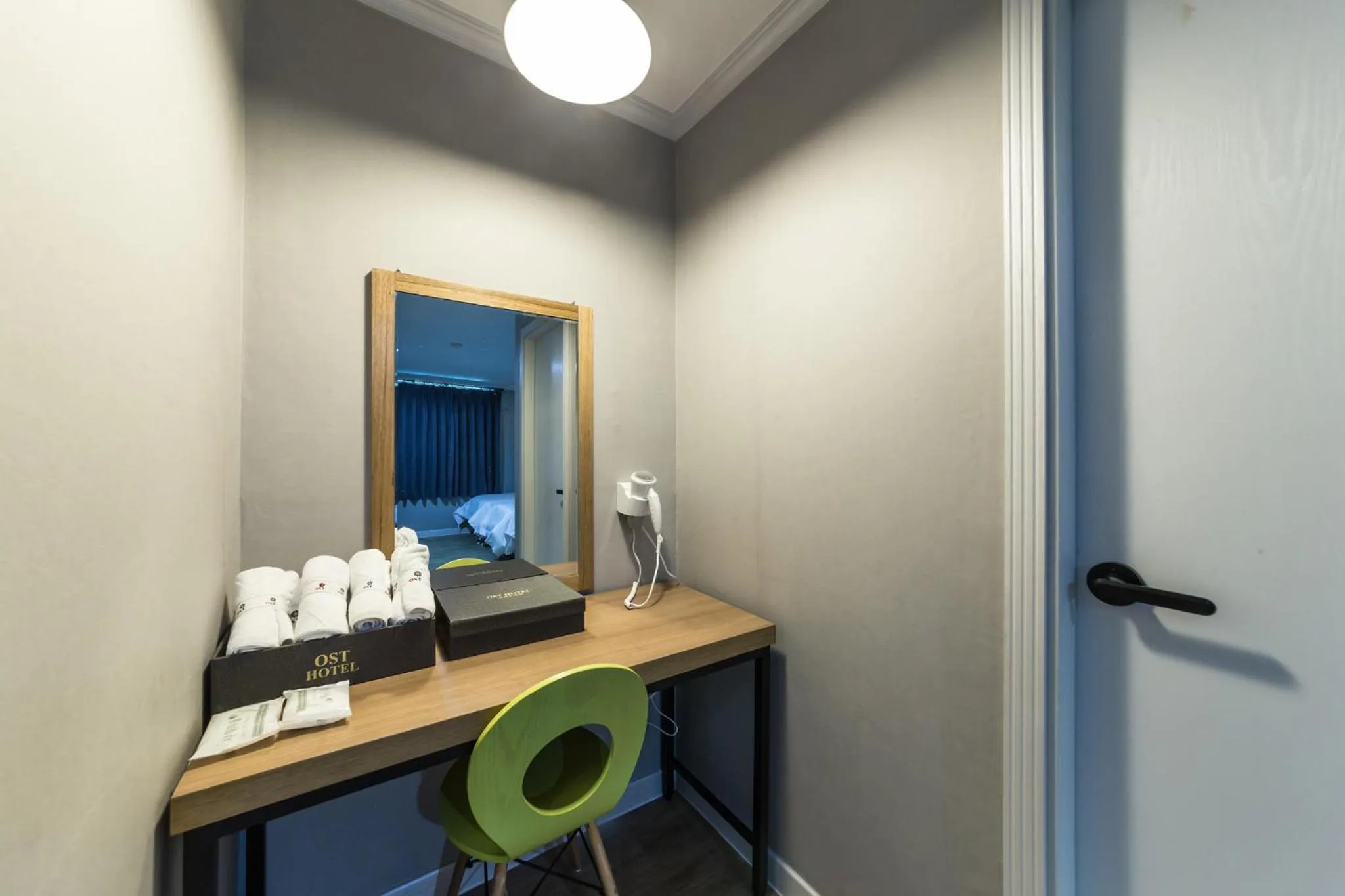 TV/Entertainment Center in Ost Hotel