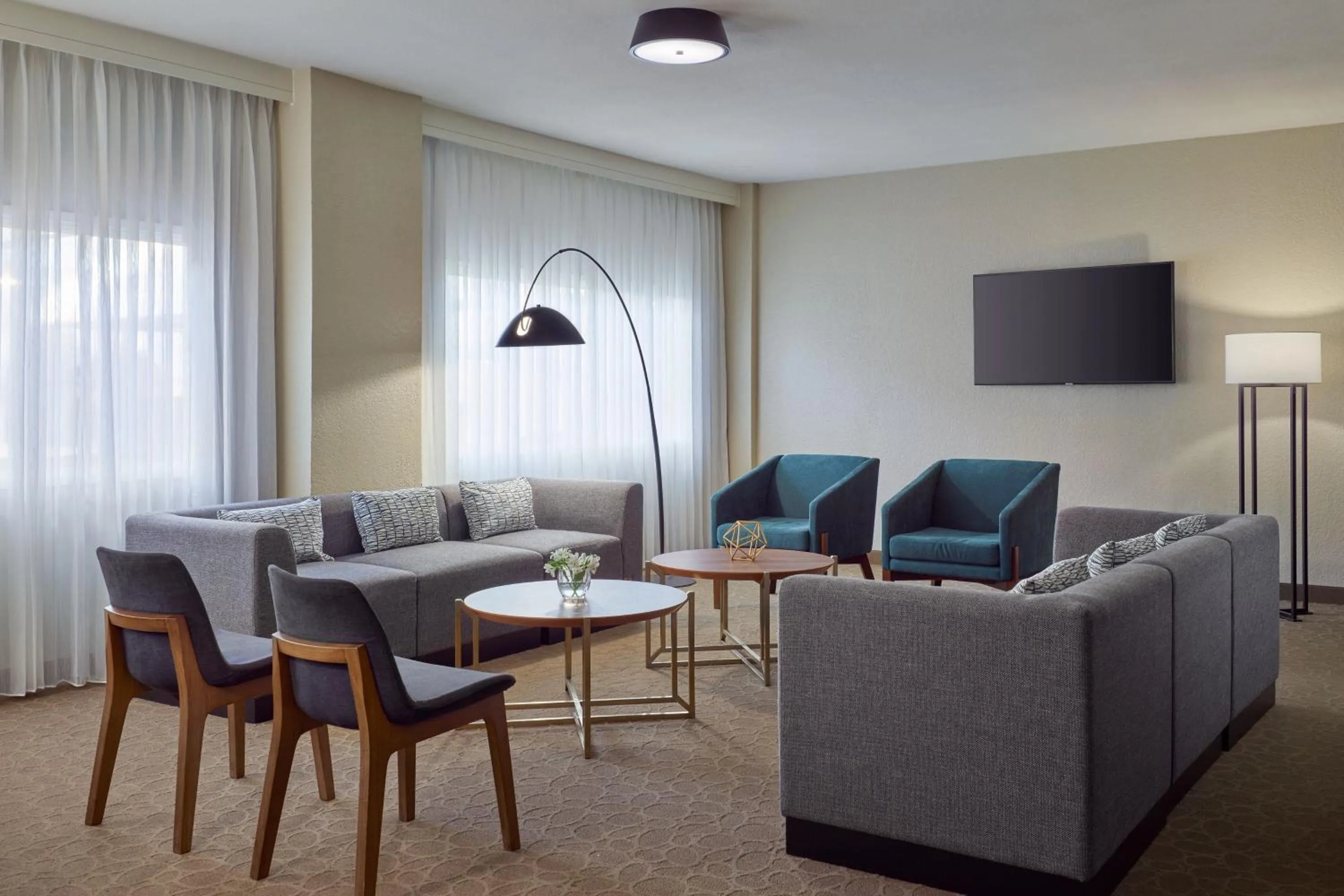 Photo of the whole room in Delta Hotels by Marriott Little Rock West