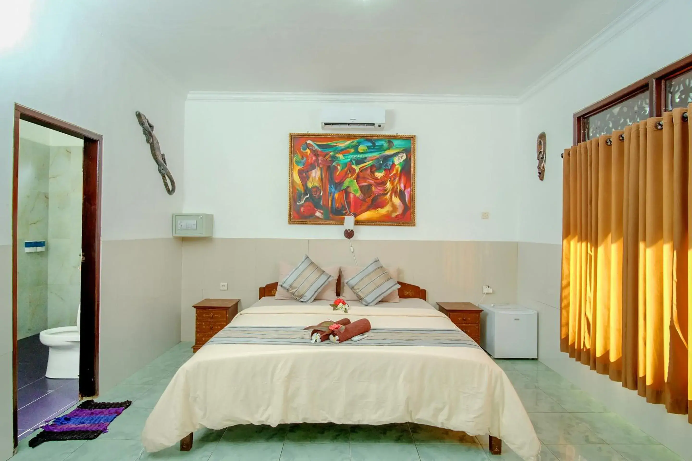 Bed in Warna Beach Hotel Bed in Warna Beach Hotel