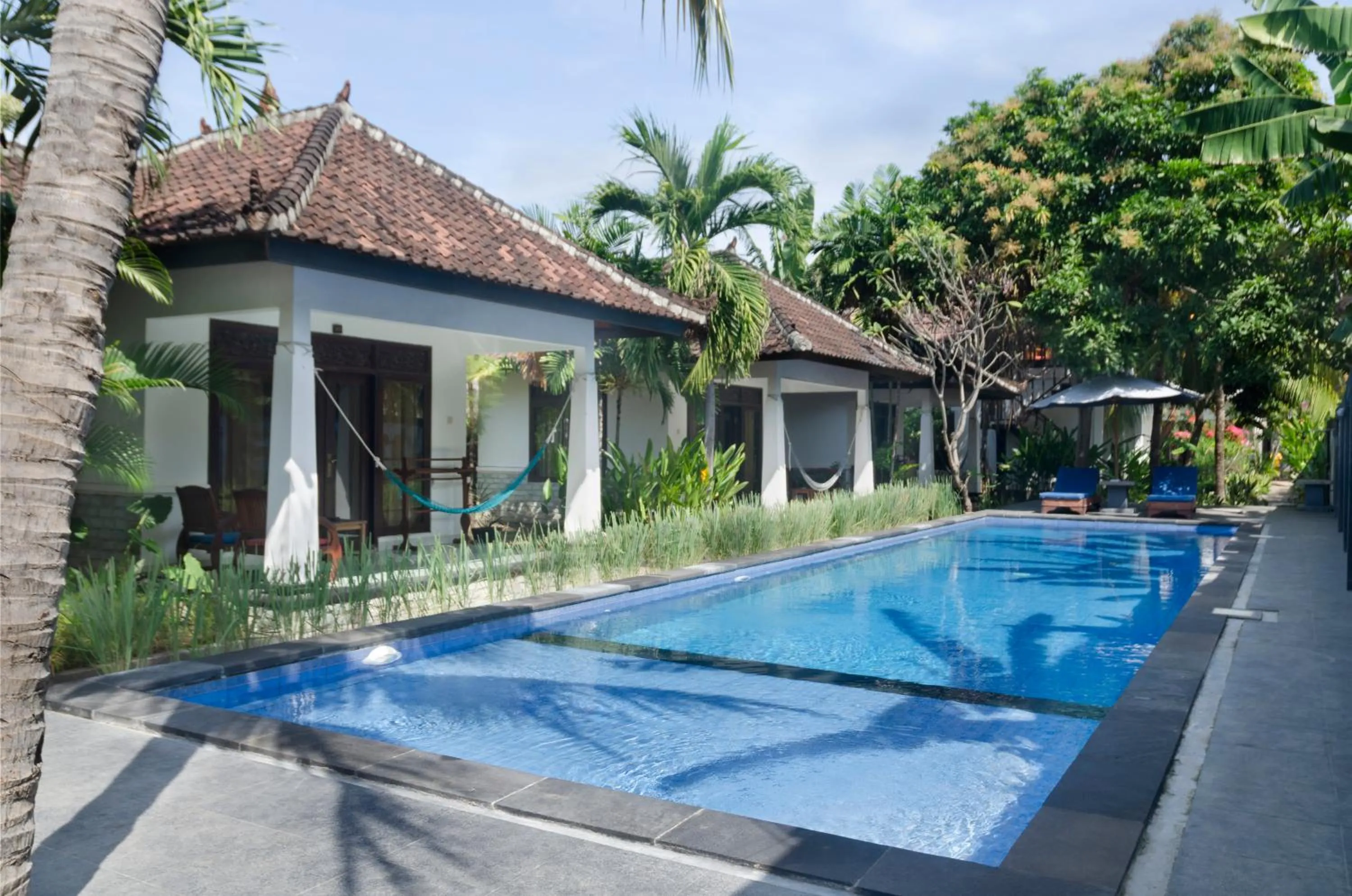 Pool view in Warna Beach Hotel