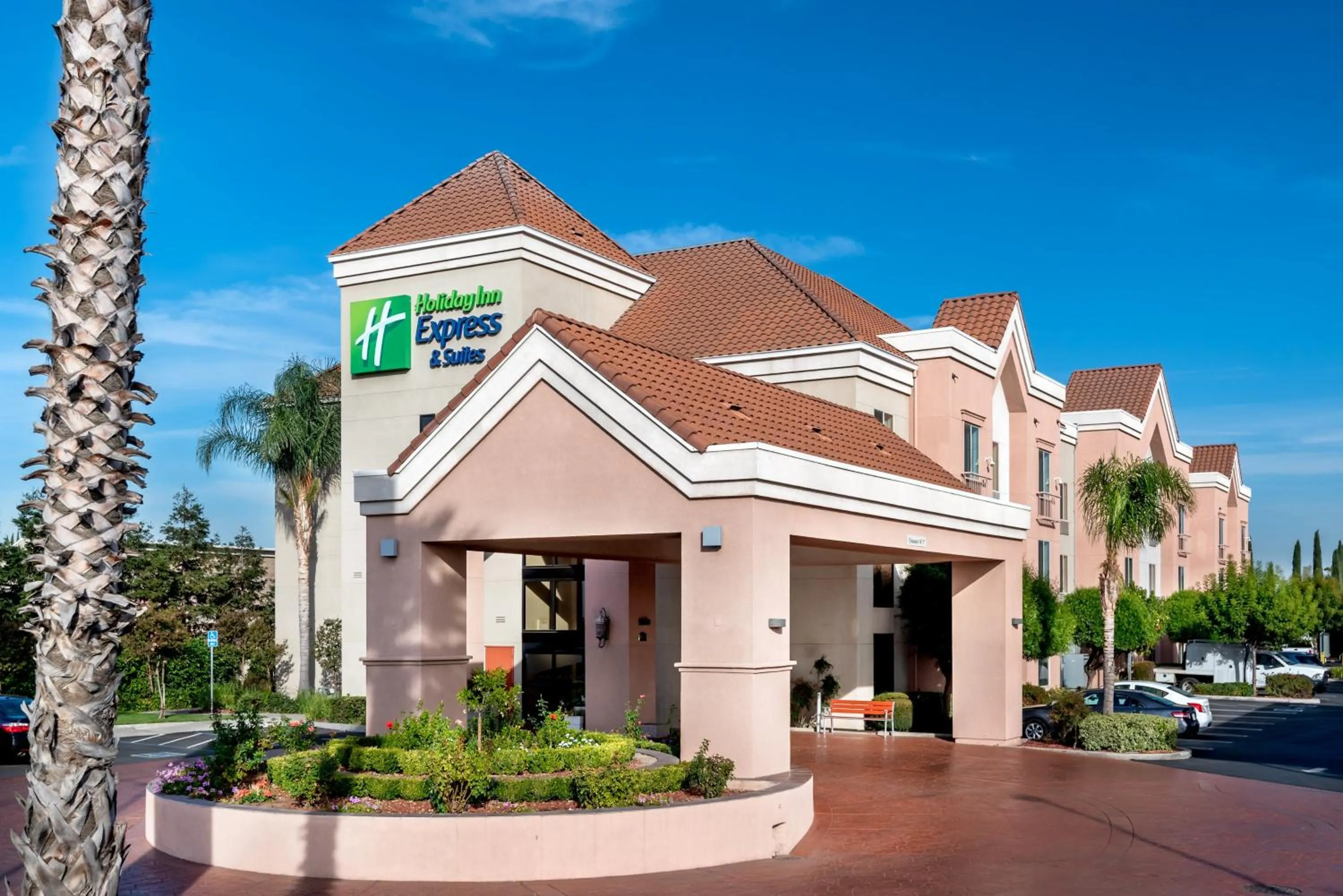 Property building in Holiday Inn Express & Suites Lathrop by IHG