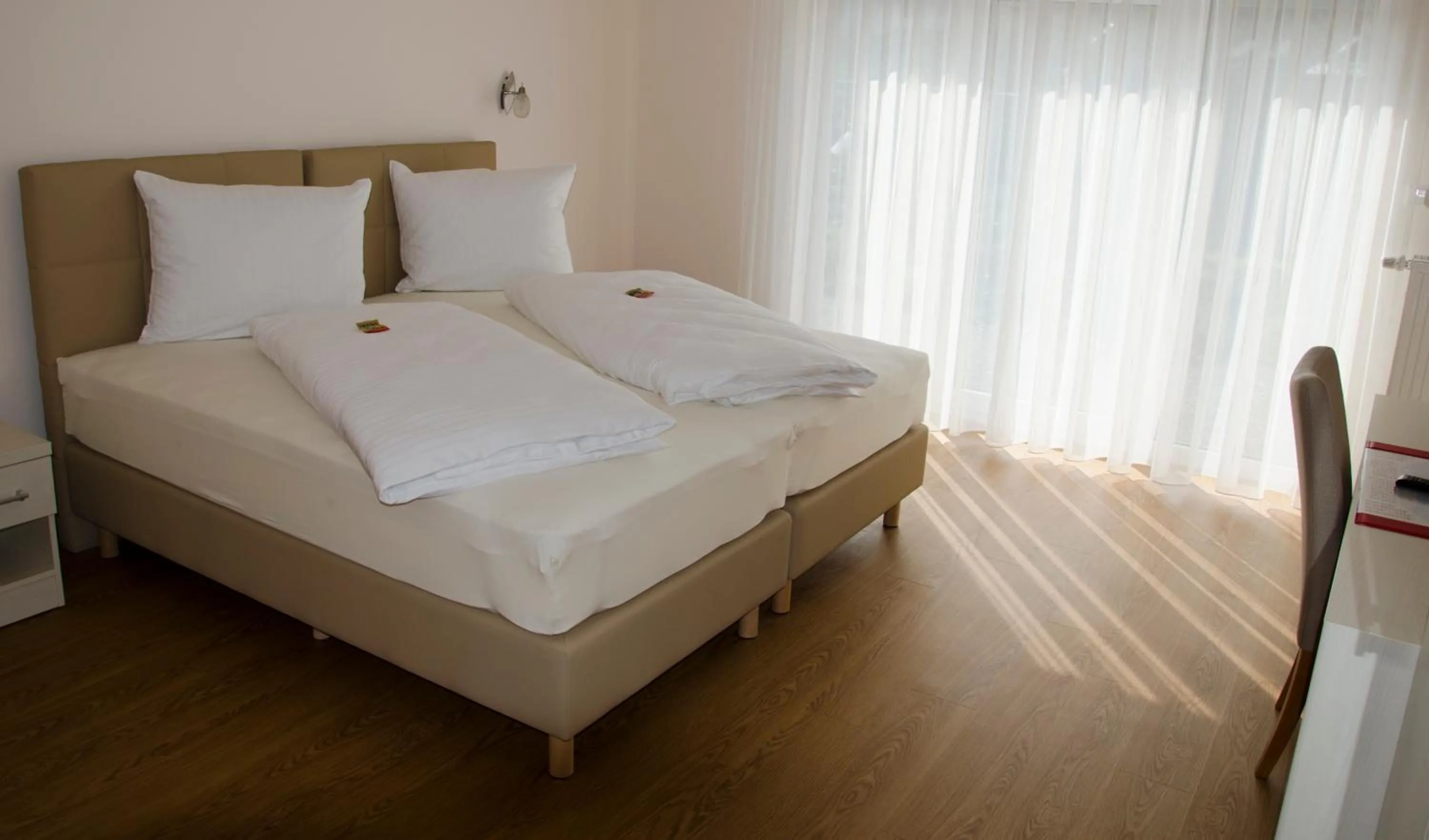 Day, Bed in Kraichgauhotel