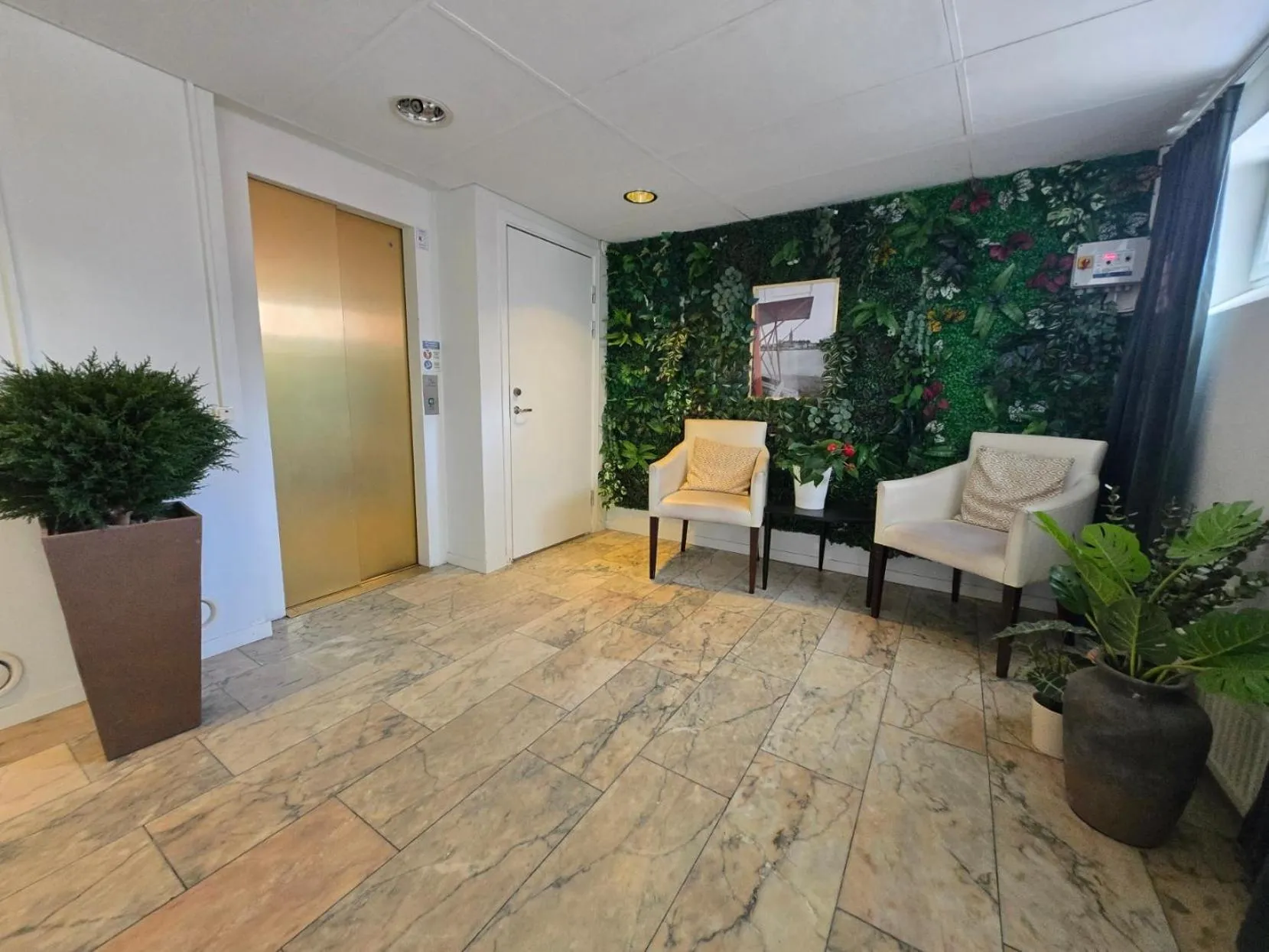 elevator in Vänerport Stadshotell i Mariestad