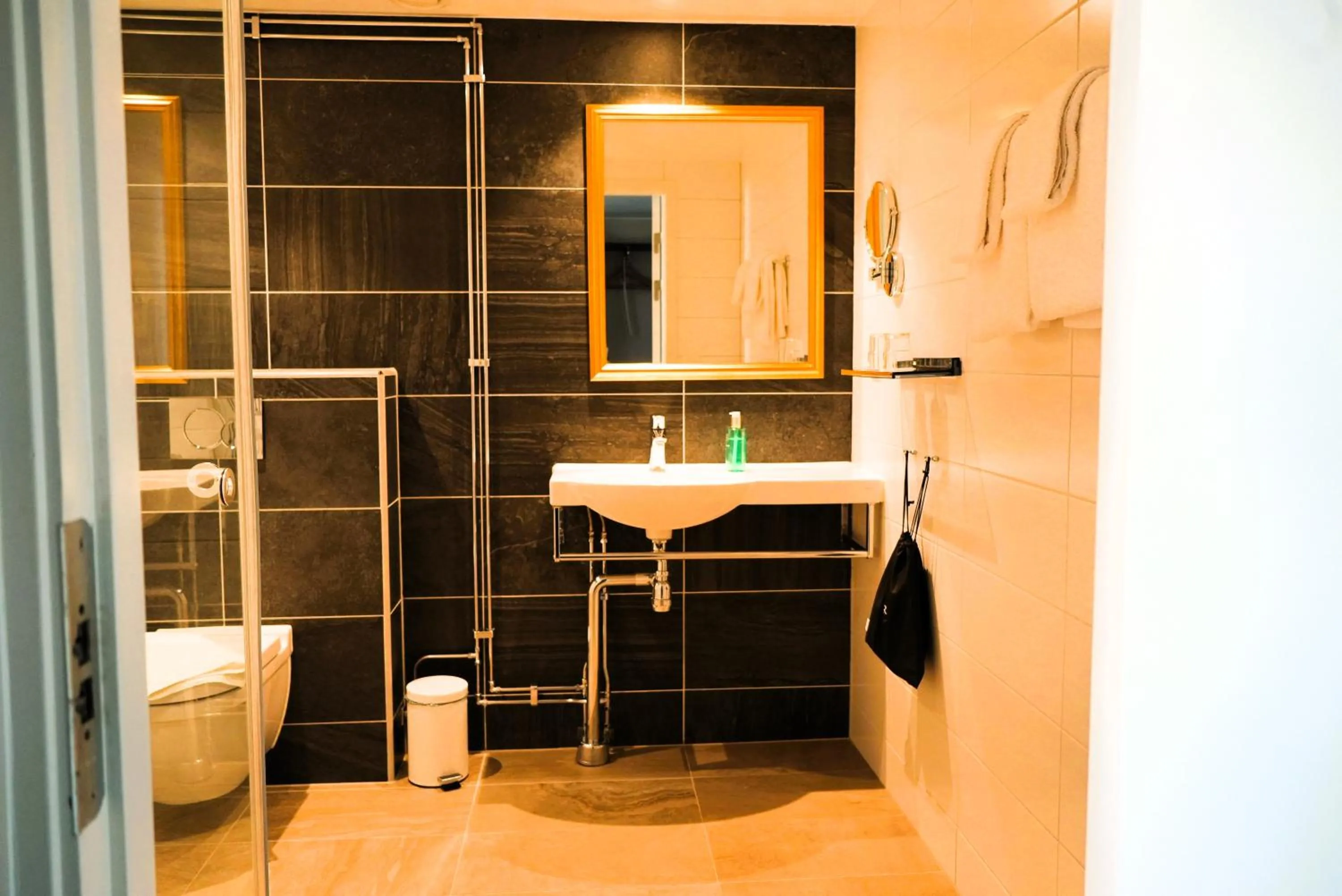 Shower in Vänerport Stadshotell i Mariestad