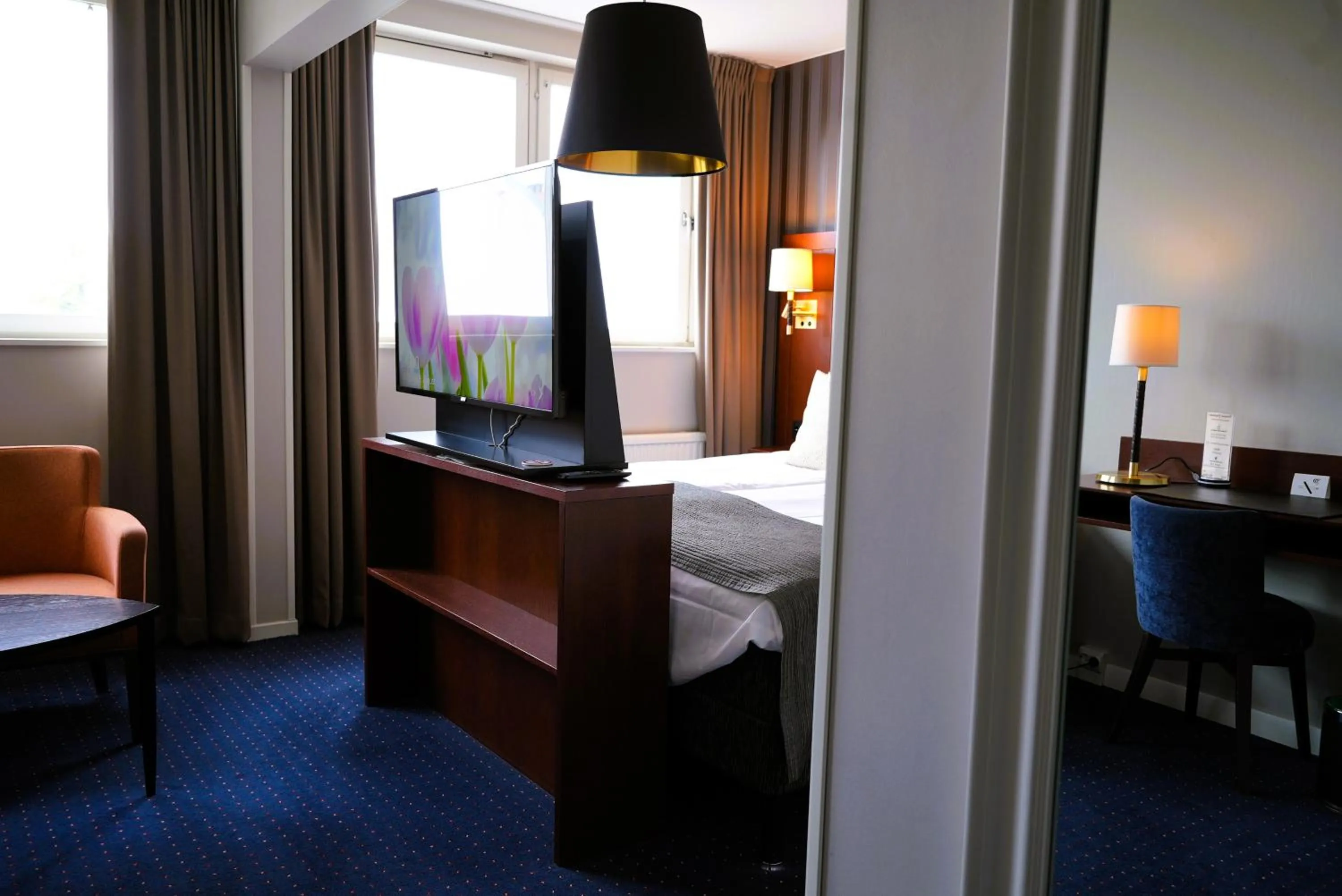 Bed in Vänerport Stadshotell i Mariestad