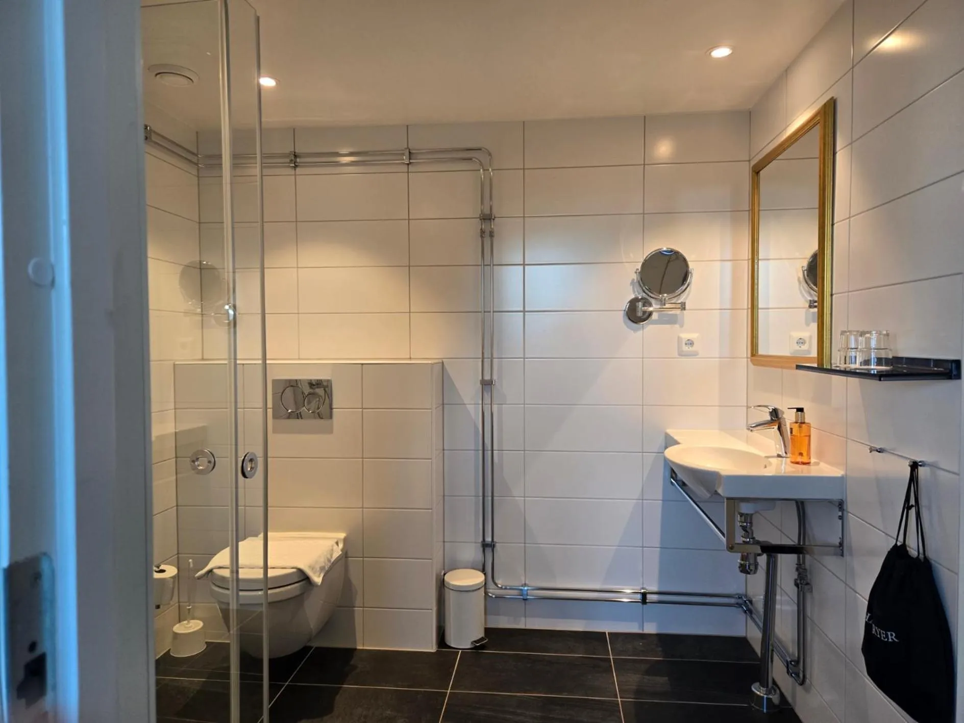 Shower in Vänerport Stadshotell i Mariestad