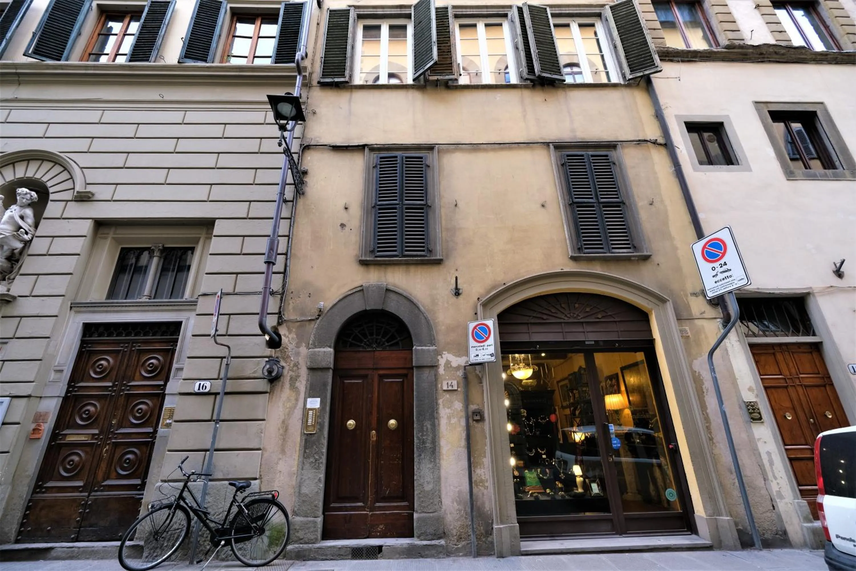 Property building in Wine Apartments Florence Ciliegiolo