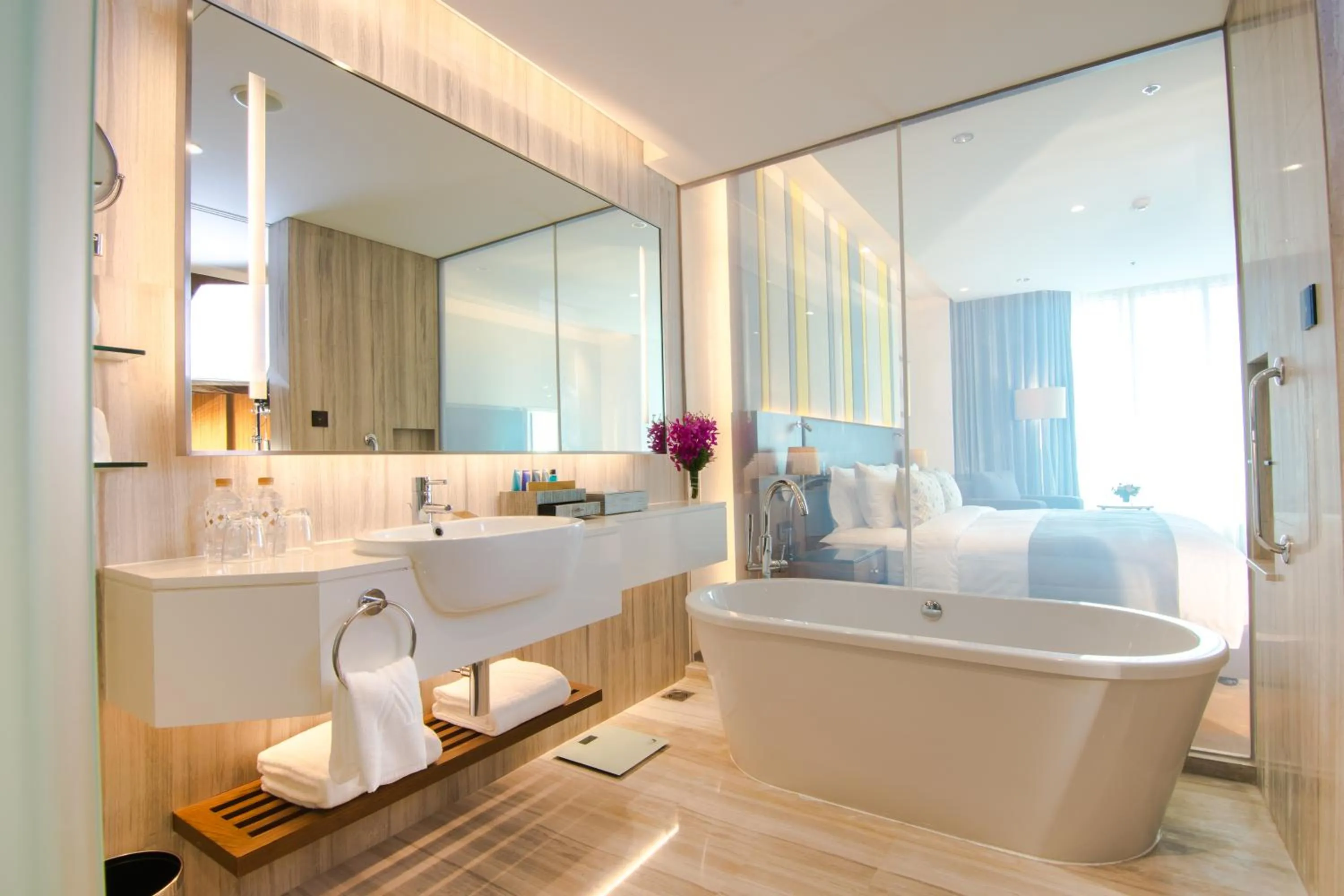 Bathroom in Lancaster Bangkok