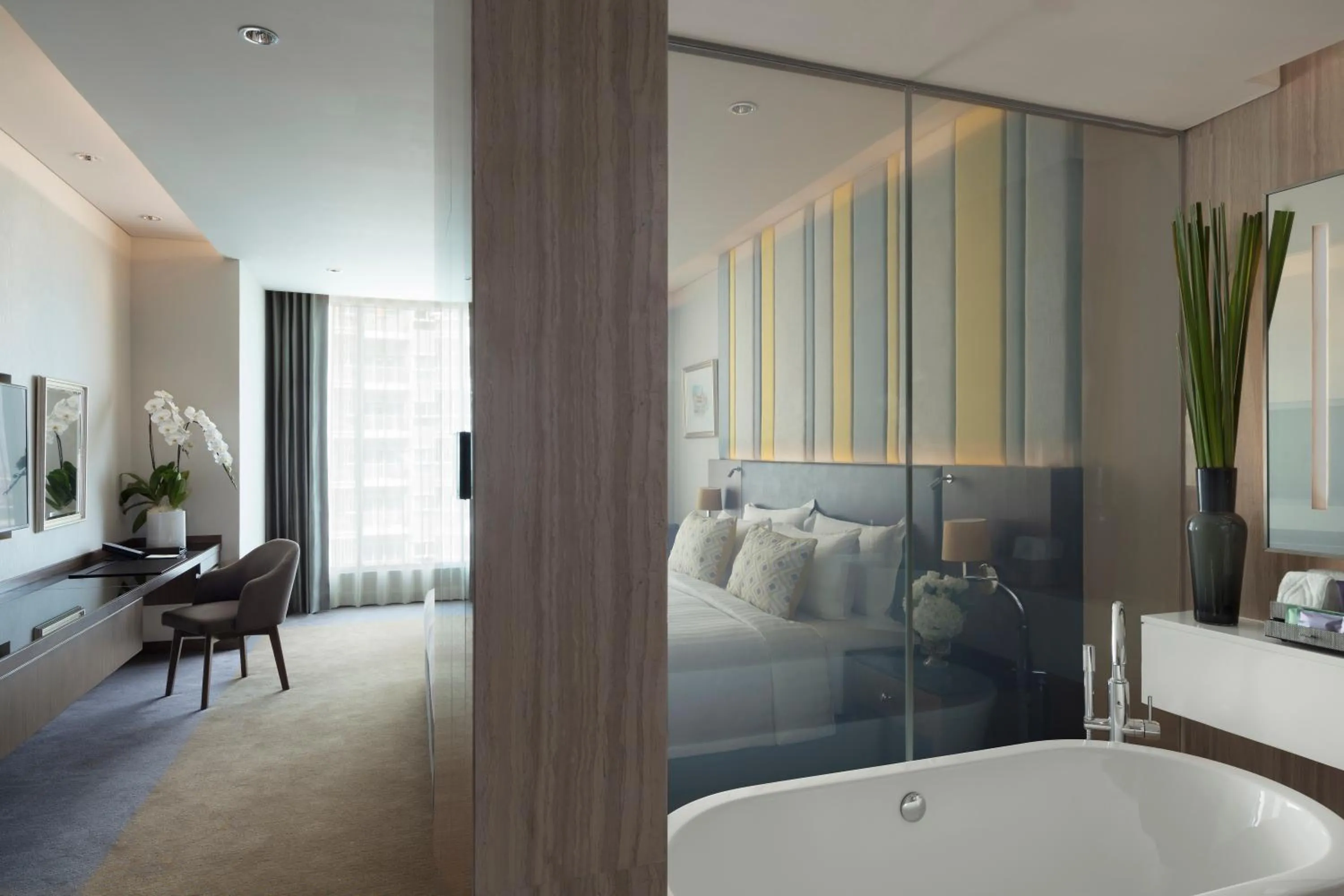 Bathroom in Lancaster Bangkok