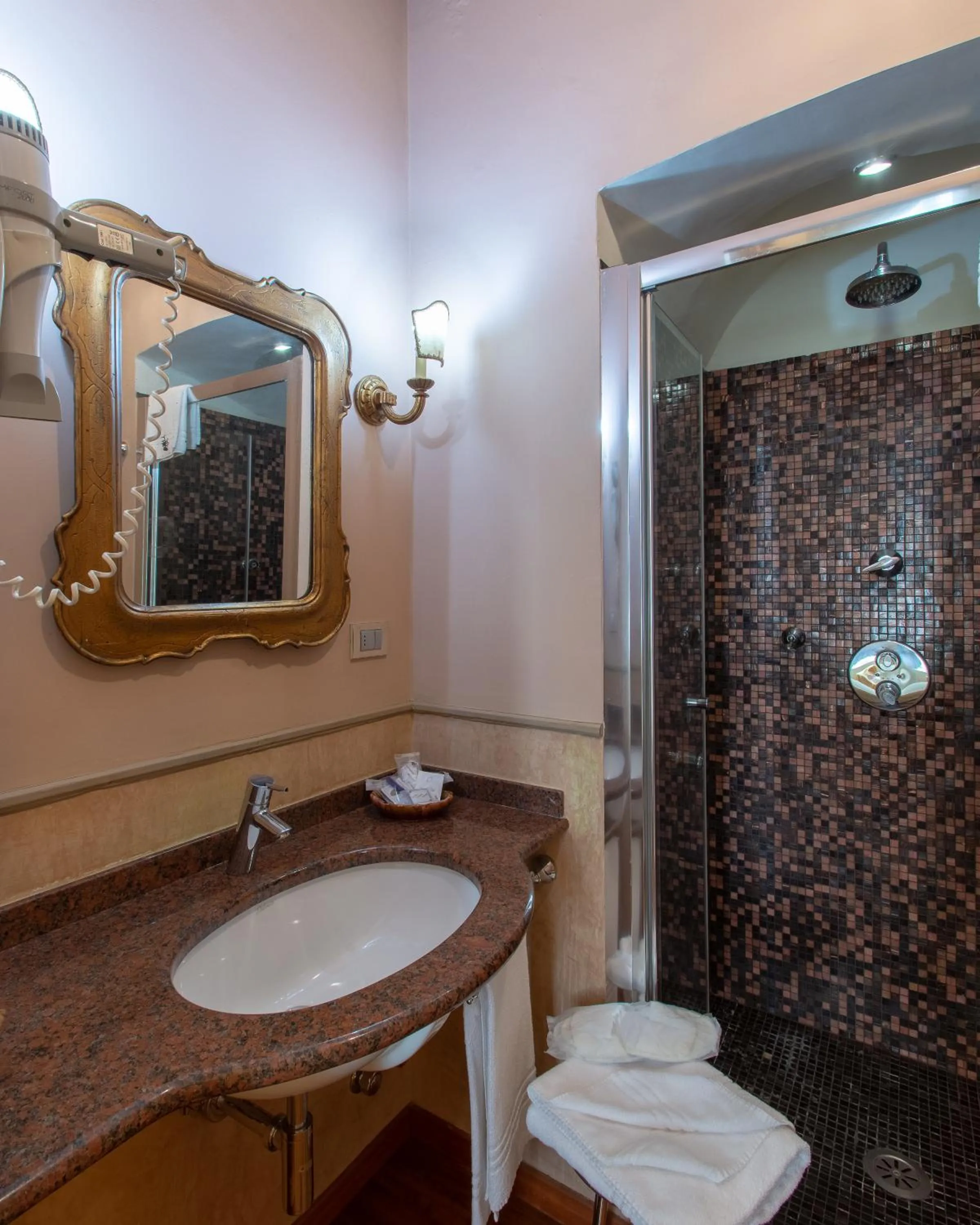 Bathroom in Hotel Antica Dogana