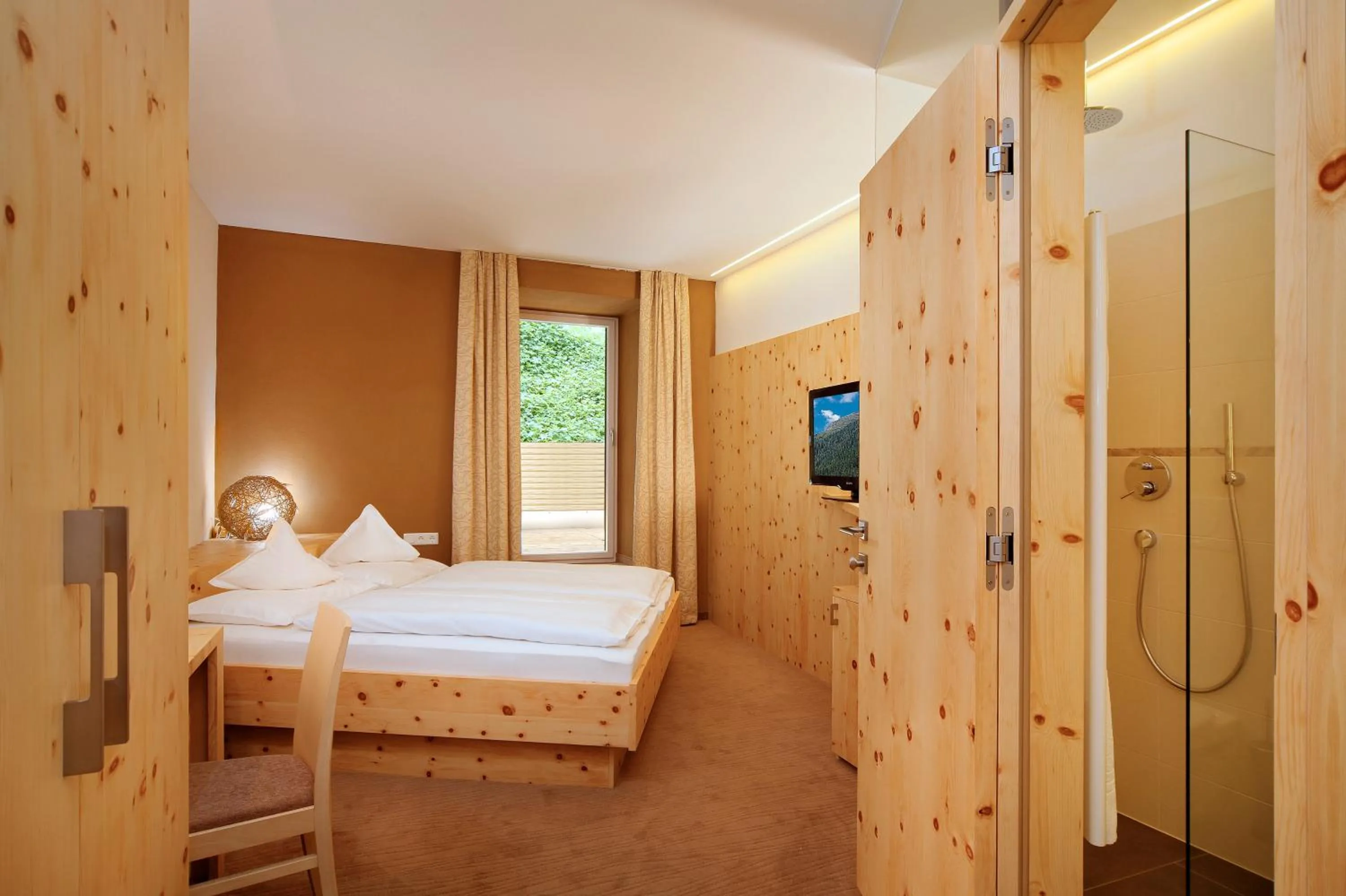 Photo of the whole room, Bed in Hotel Madatsch