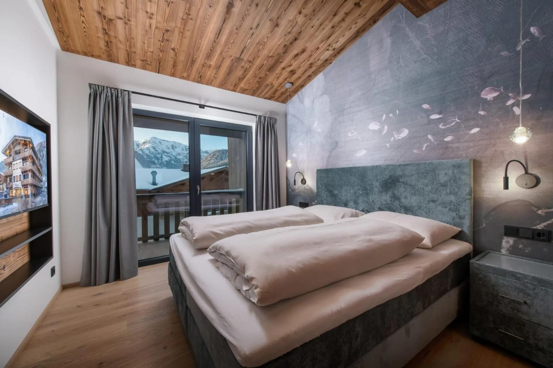 Bed in Hotel & Appartements Heigenhauser