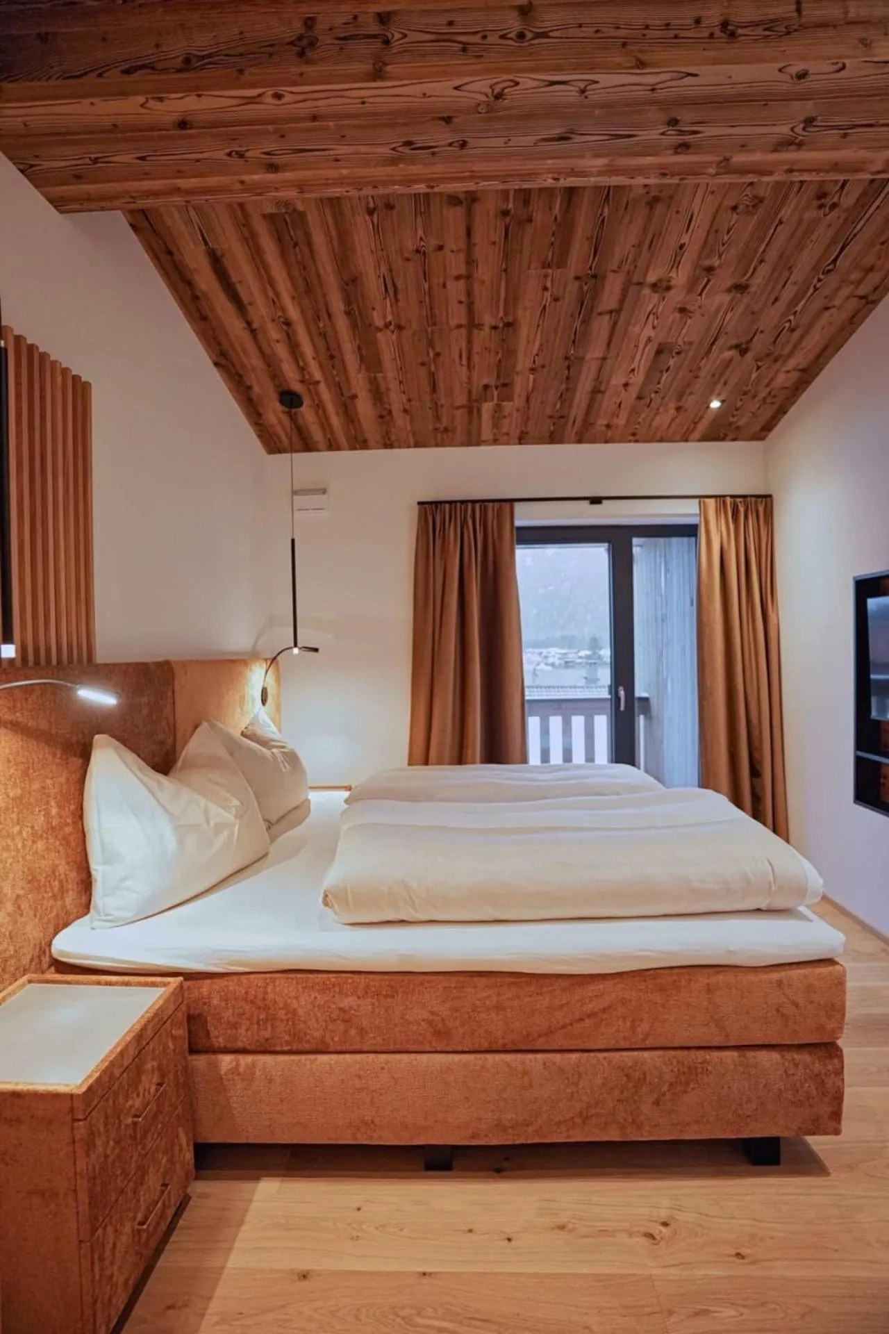 Bed in Hotel & Appartements Heigenhauser