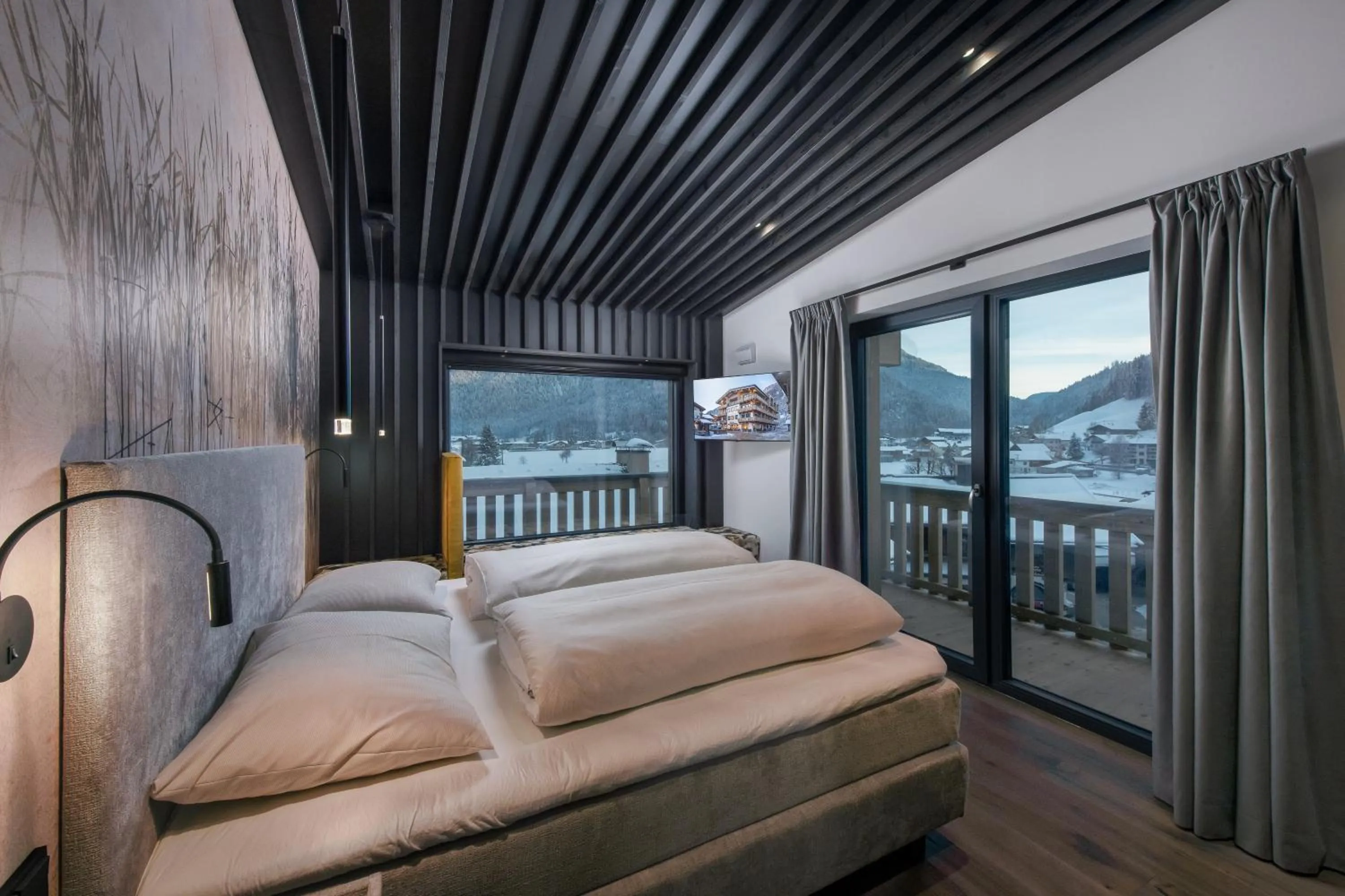 Bed in Hotel & Appartements Heigenhauser