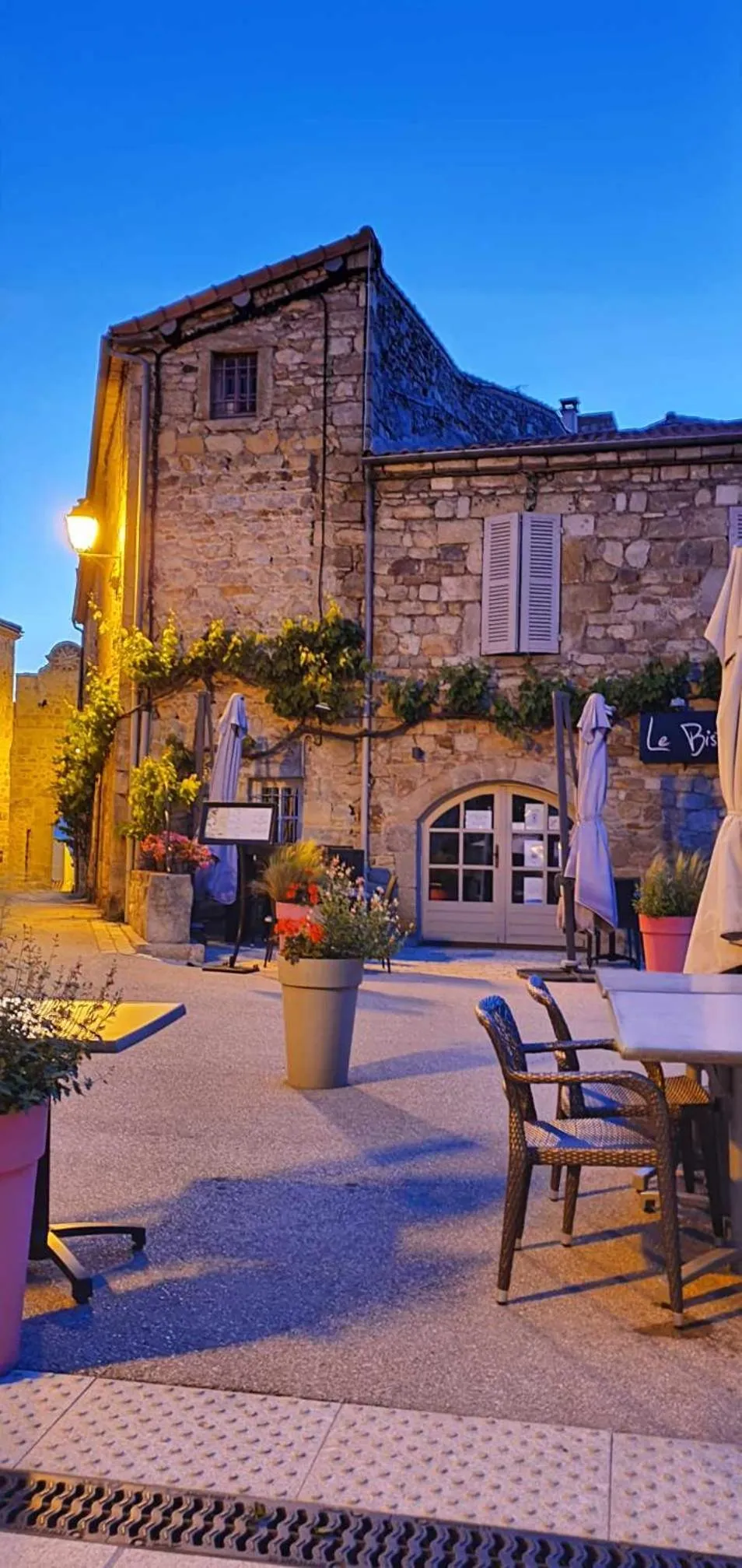 Restaurant/places to eat in La Charmeraie