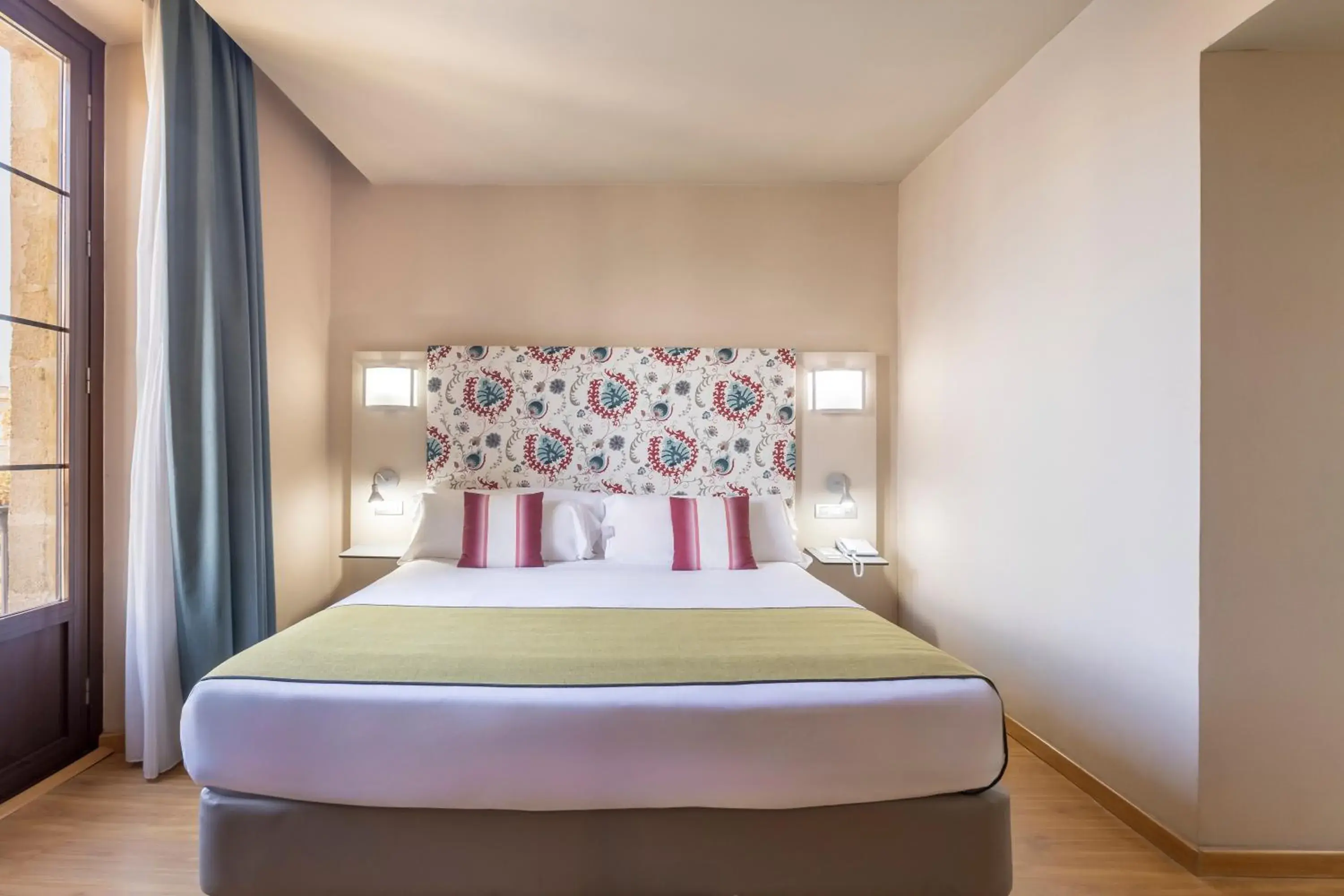 Bed in Itaca Jerez by Soho Boutique Bed in Itaca Jerez by Soho Boutique