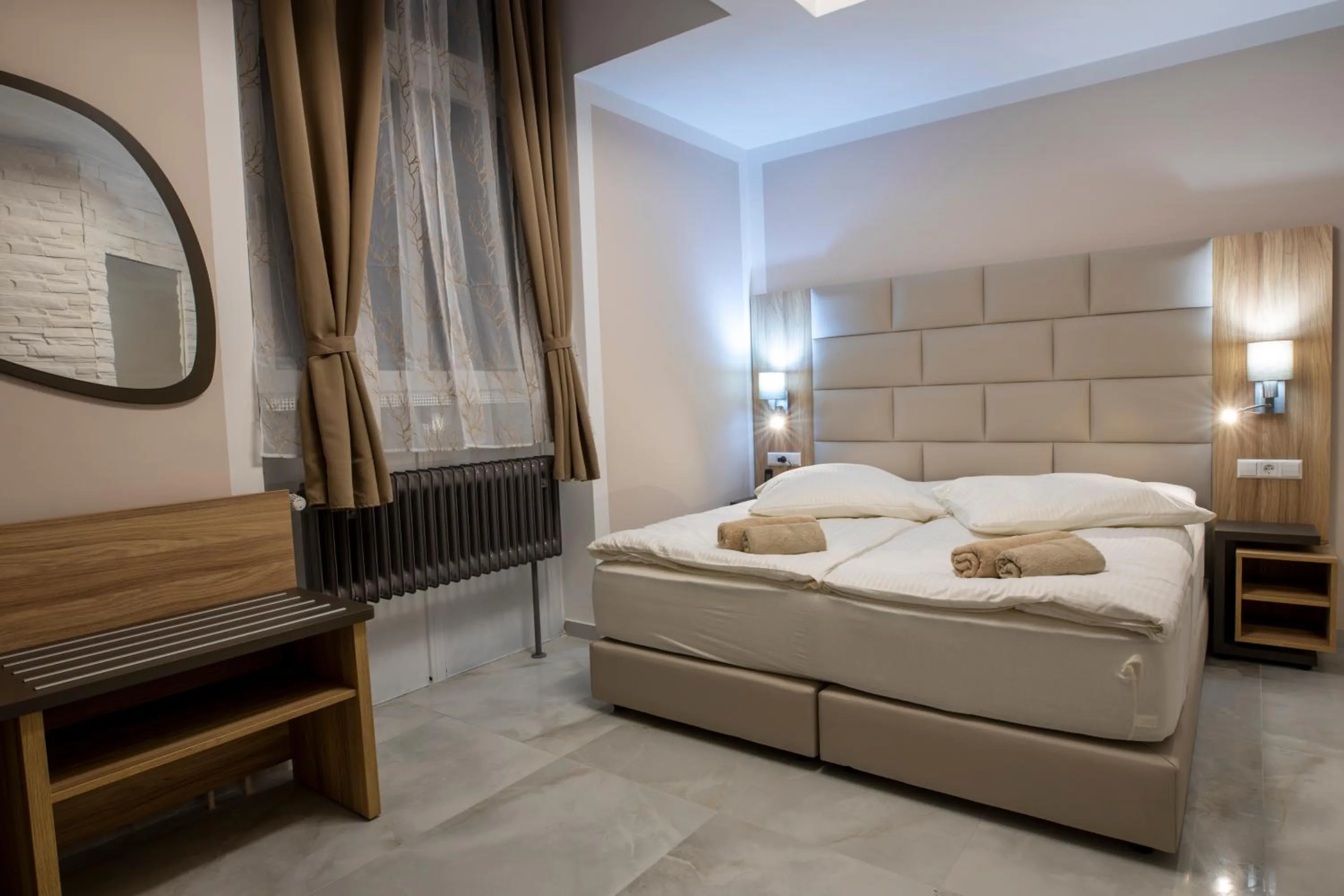 Photo of the whole room, Bed in Hotel Restaurant Meteora