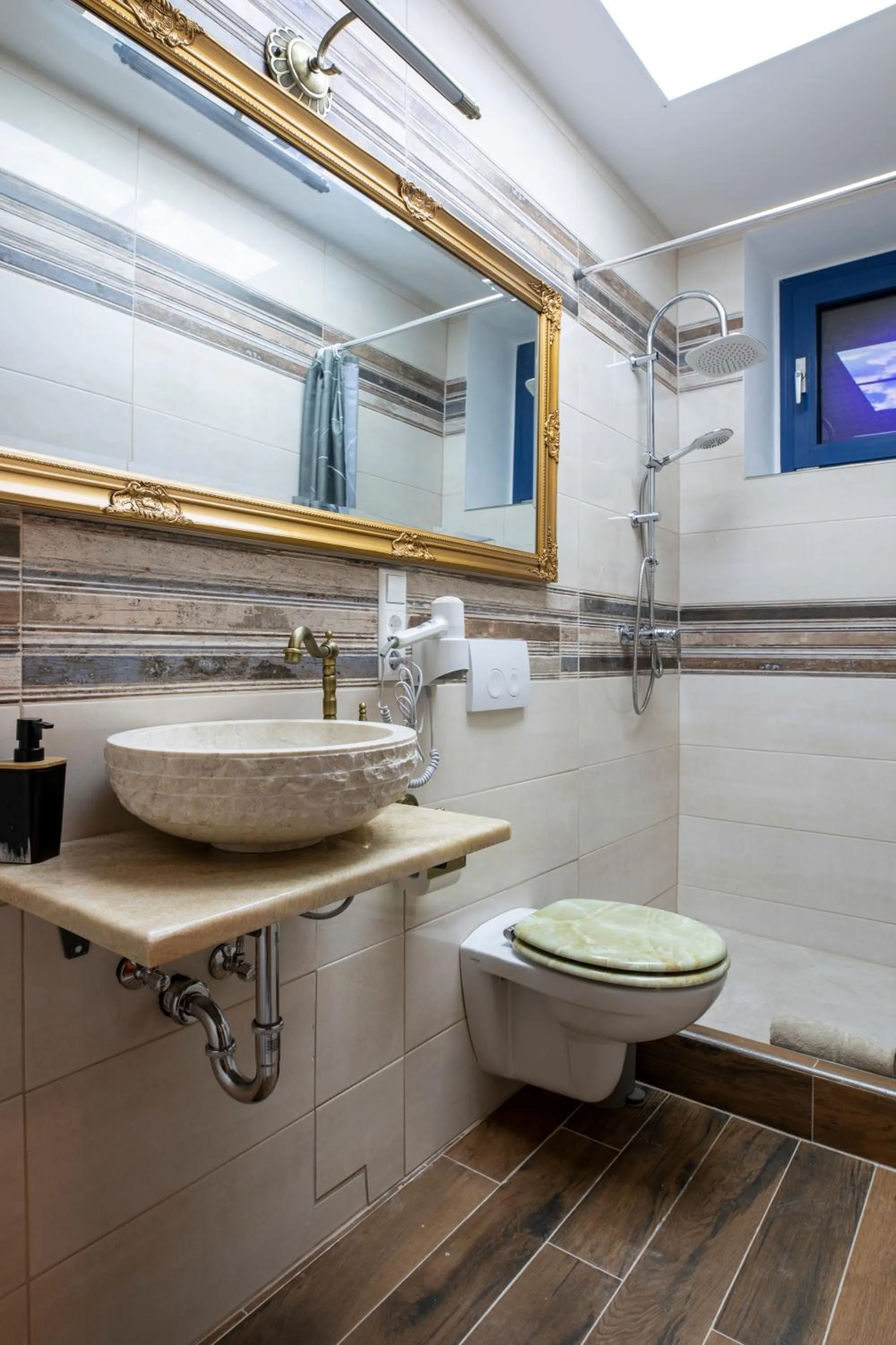 Bathroom in Hotel Restaurant Meteora