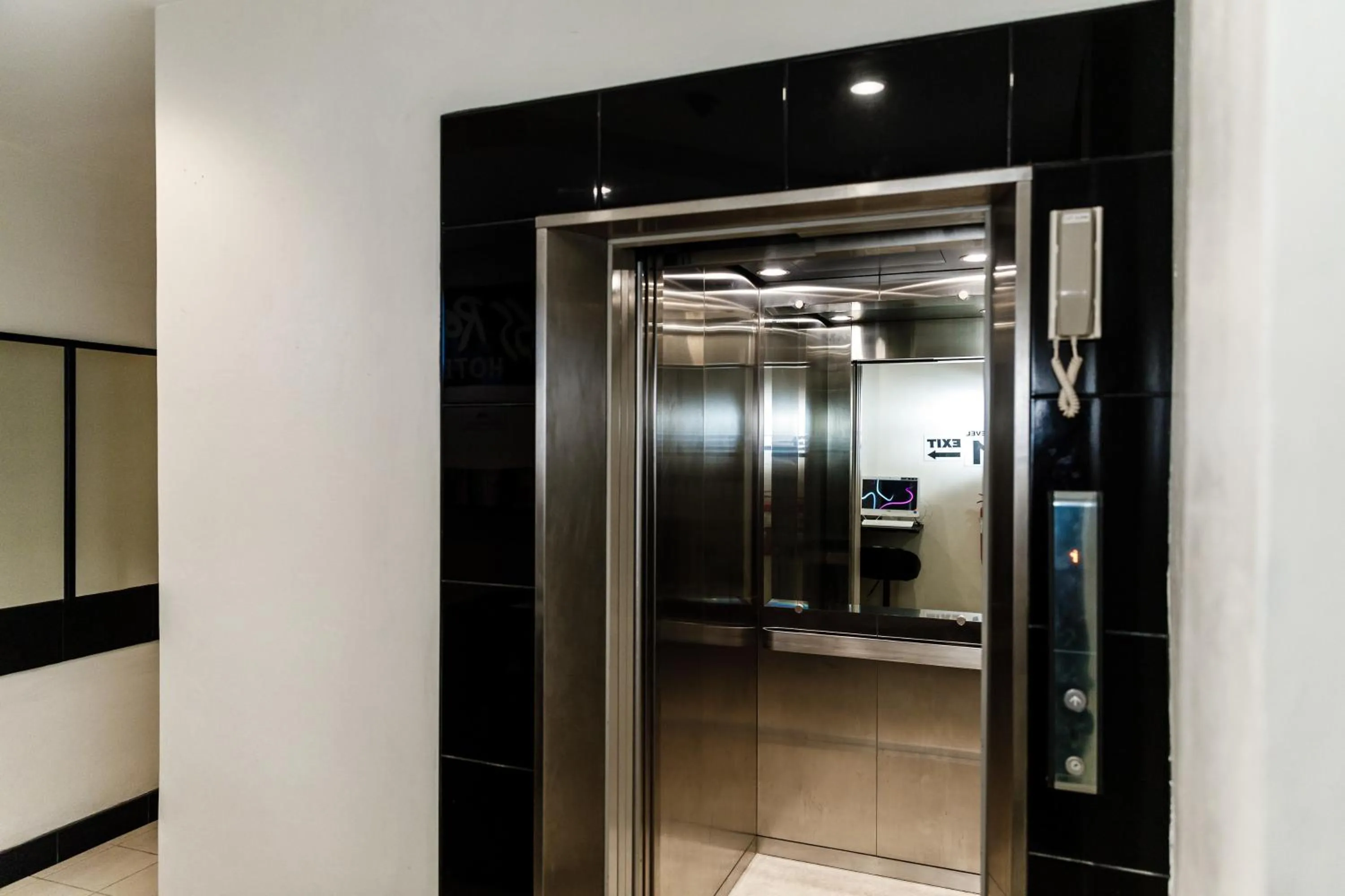 Lobby or reception in The Classroom Hotel