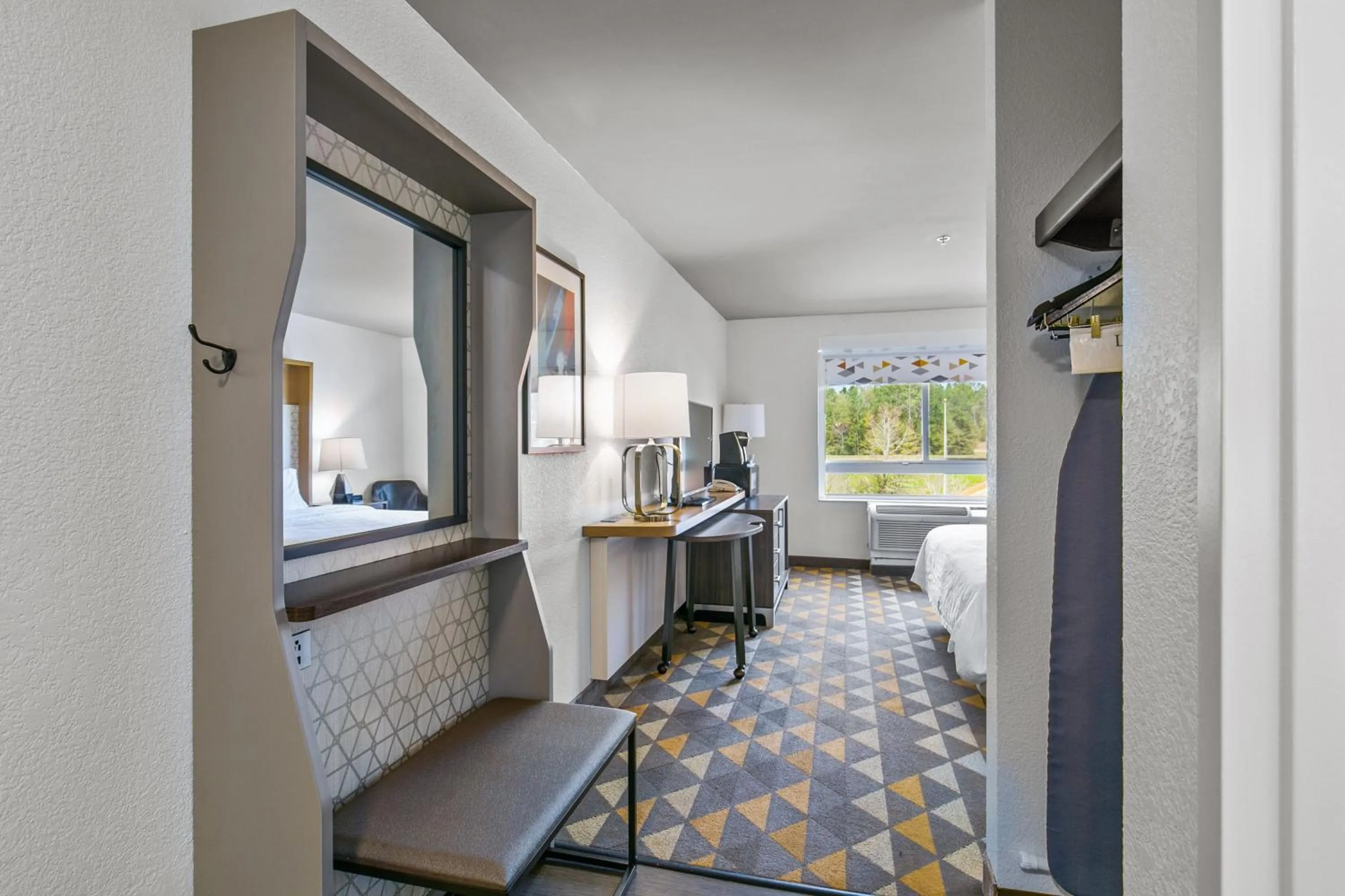 Photo of the whole room in Holiday Inn Express Hotel & Suites Lucedale by IHG