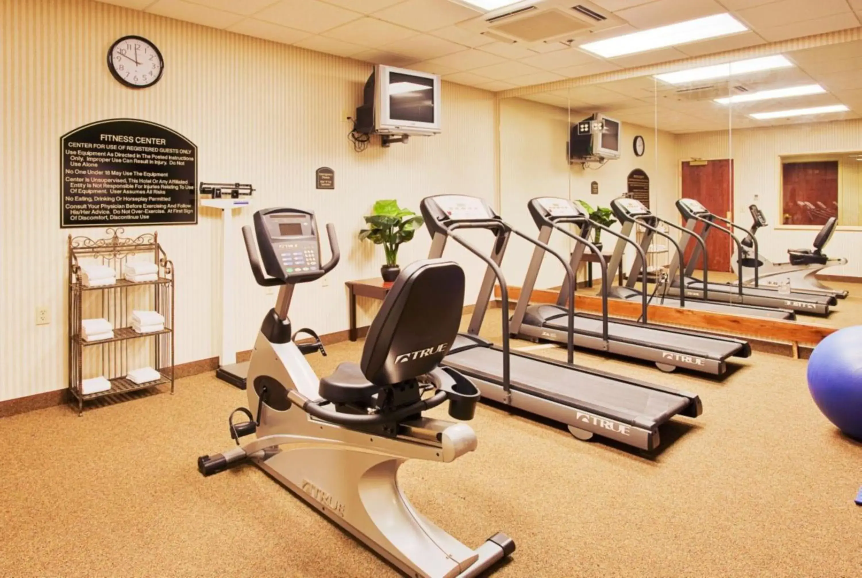 Fitness centre/facilities in Holiday Inn Express Hotel & Suites Lucedale by IHG Fitness centre/facilities in Holiday Inn Express Hotel & Suites Lucedale by IHG