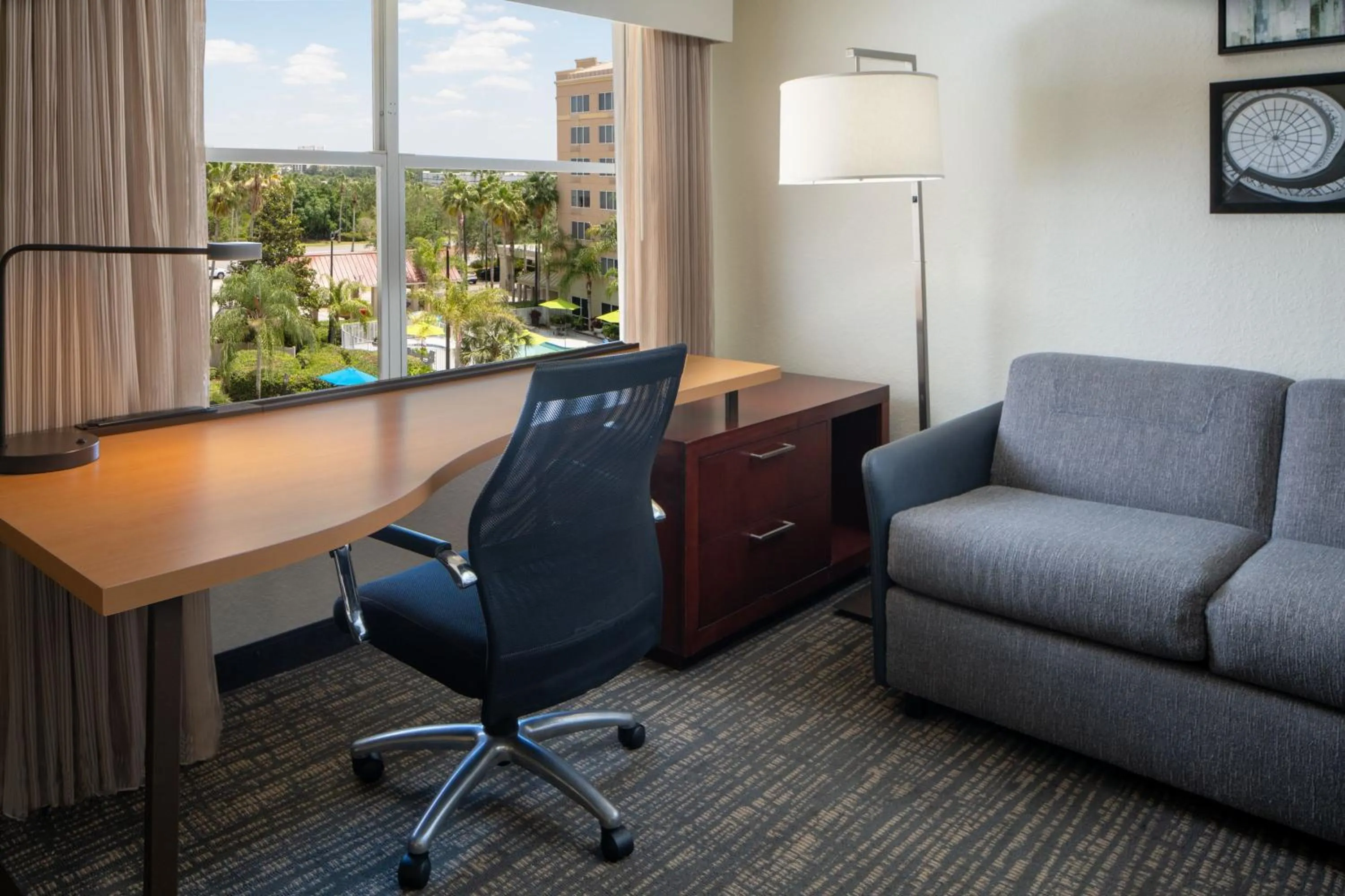 Living room in Residence Inn Orlando Convention Center