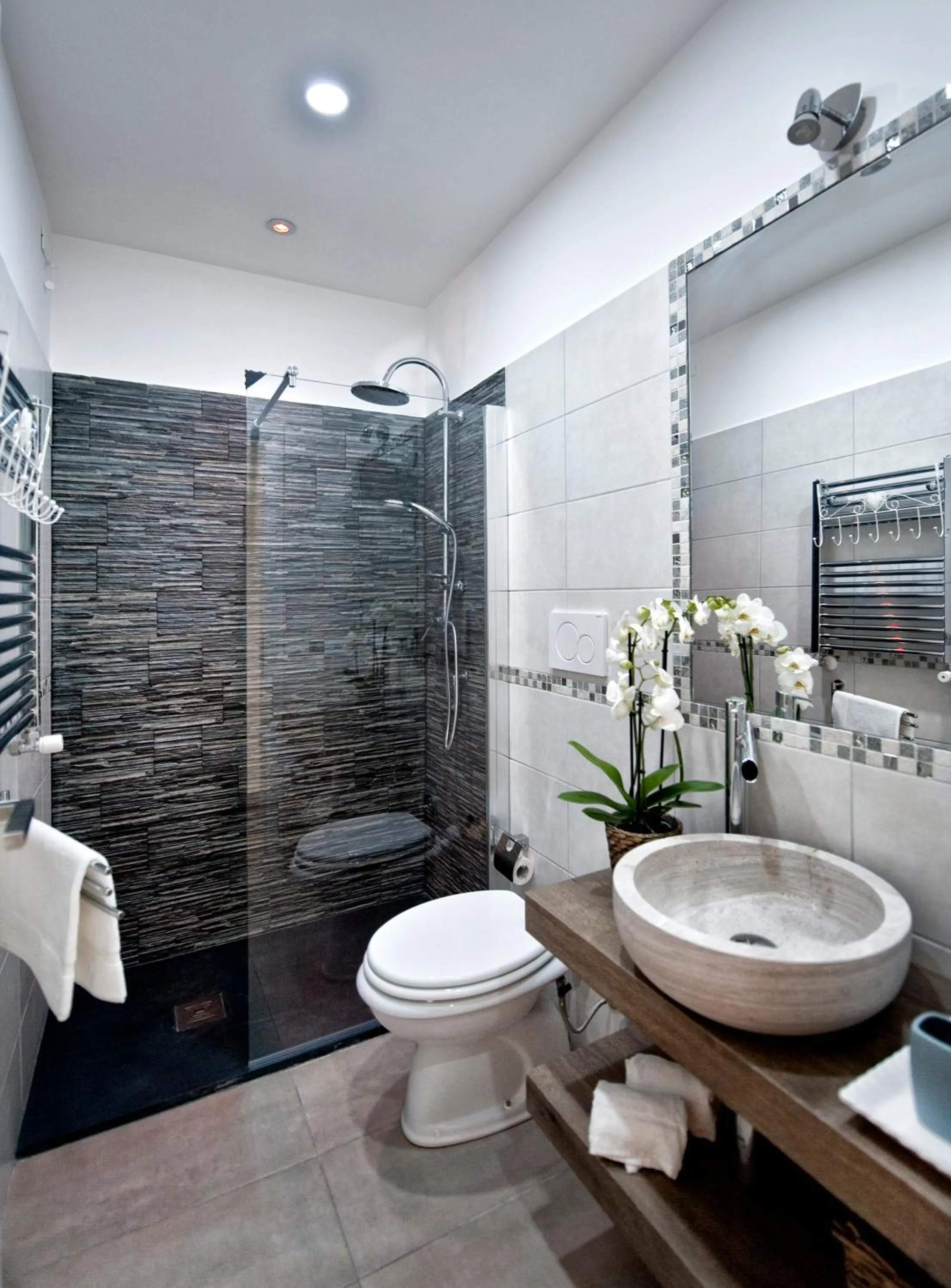 Bathroom in TinkerBell GuestHouse