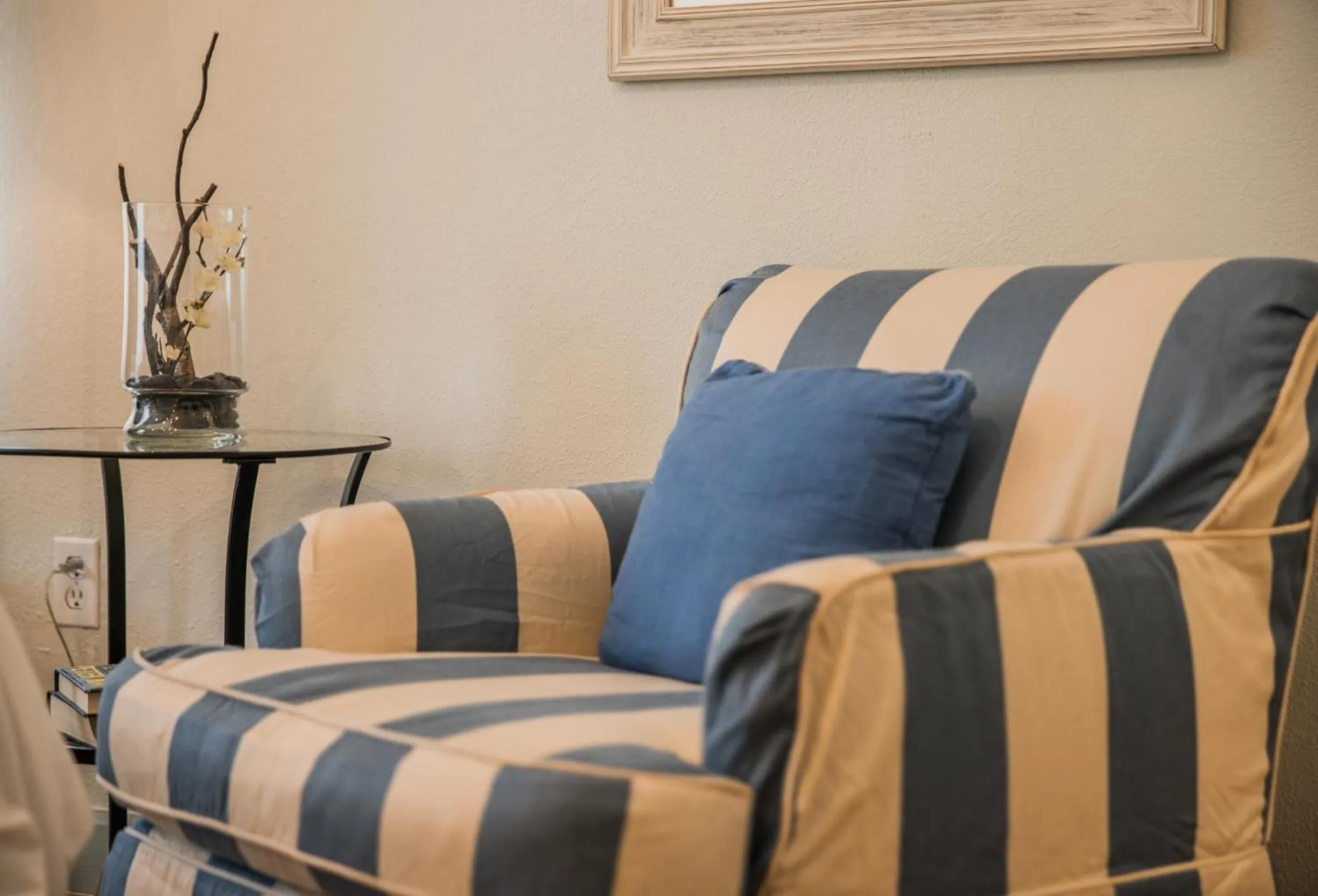 Living room in Cadet Hotel