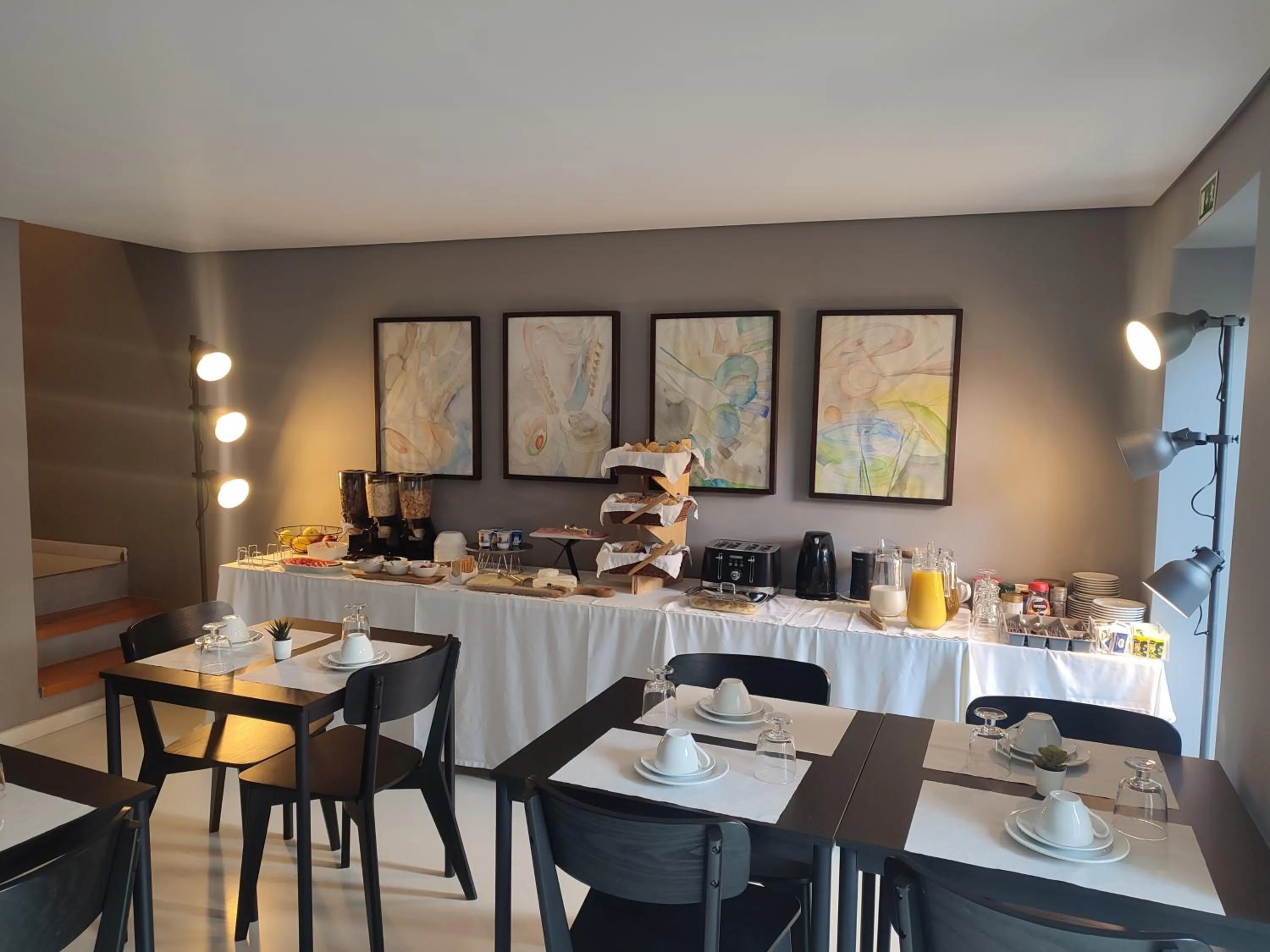 Breakfast in Down2Town B&B