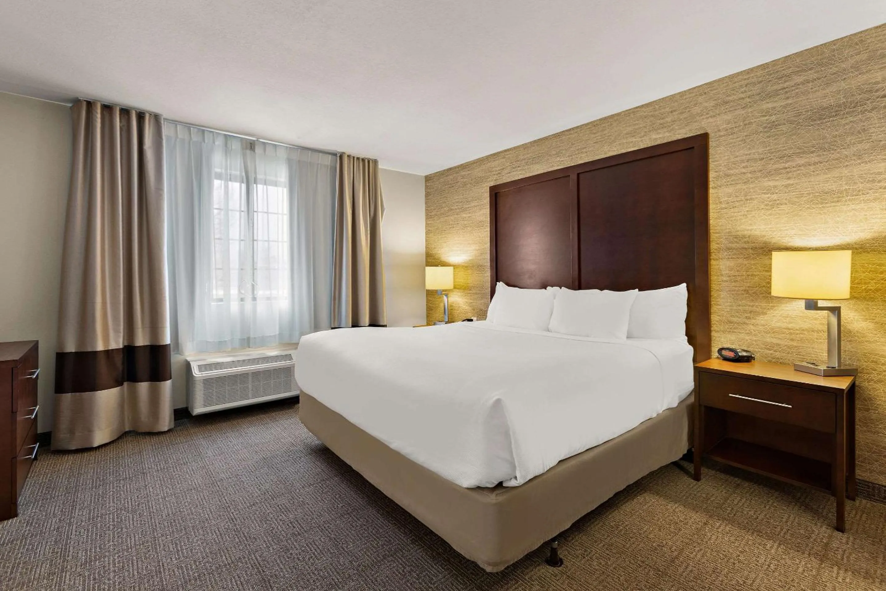 Bedroom, Bed in Comfort Inn & Suites Ludington near US-10