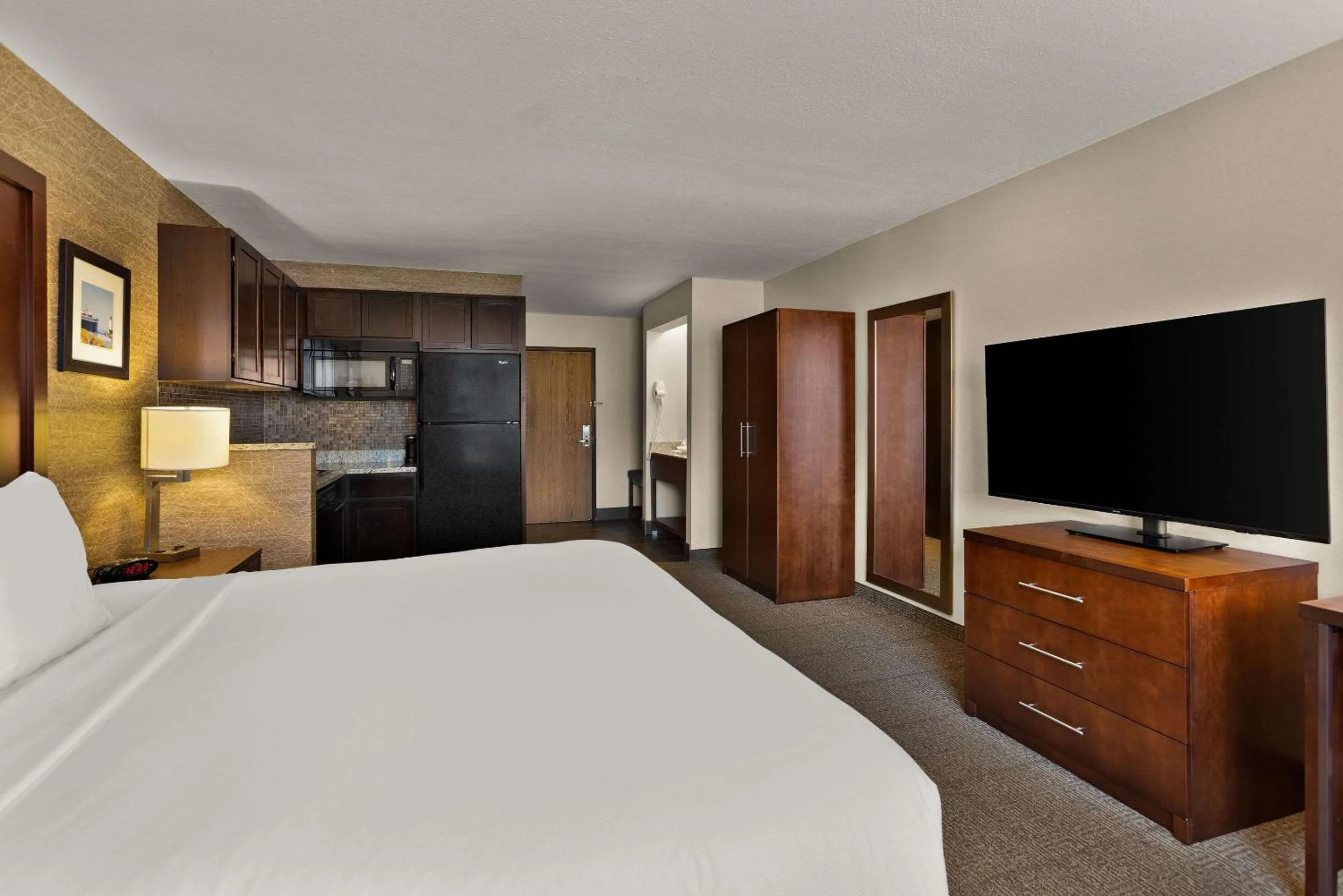 Bedroom, Bed in Comfort Inn & Suites Ludington near US-10
