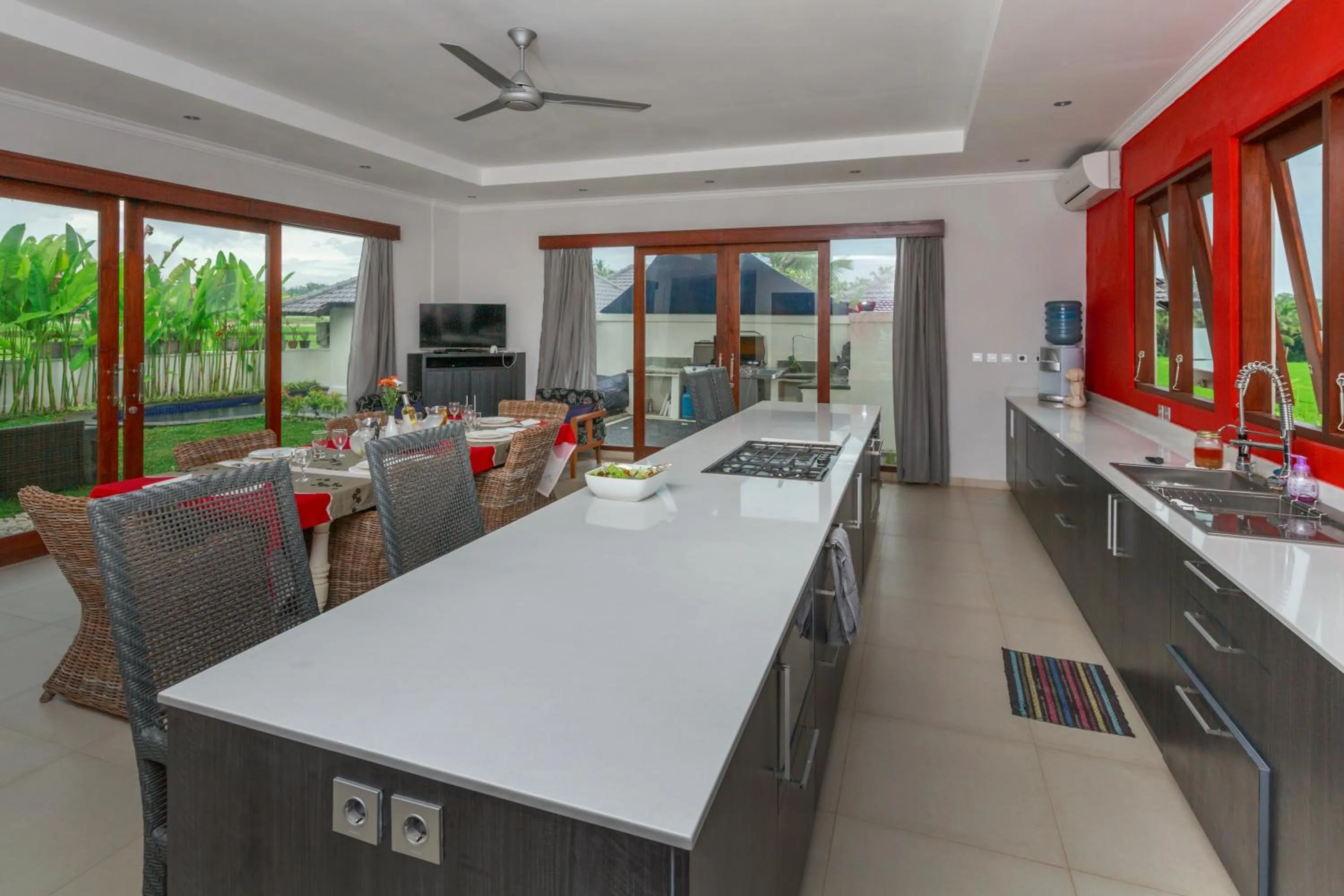 Solo Villas & Retreat