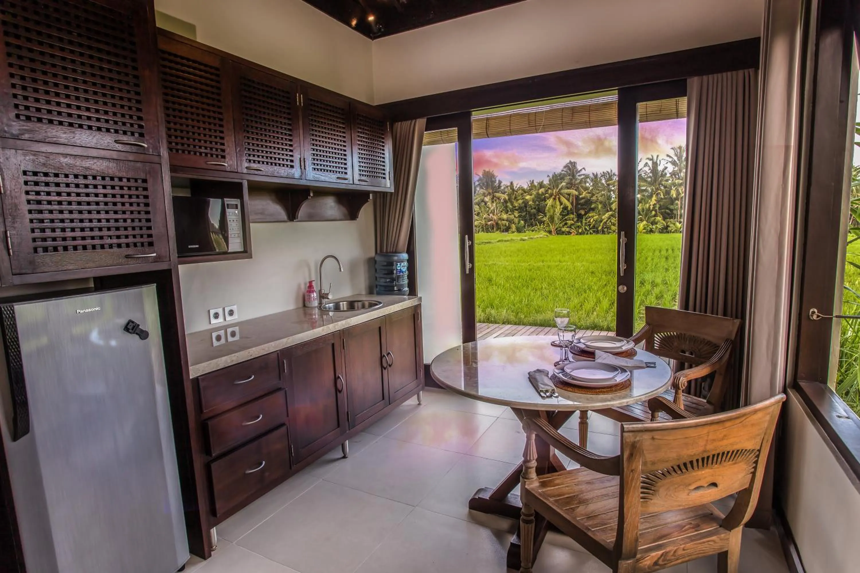 Dining area in Solo Villas & Retreat