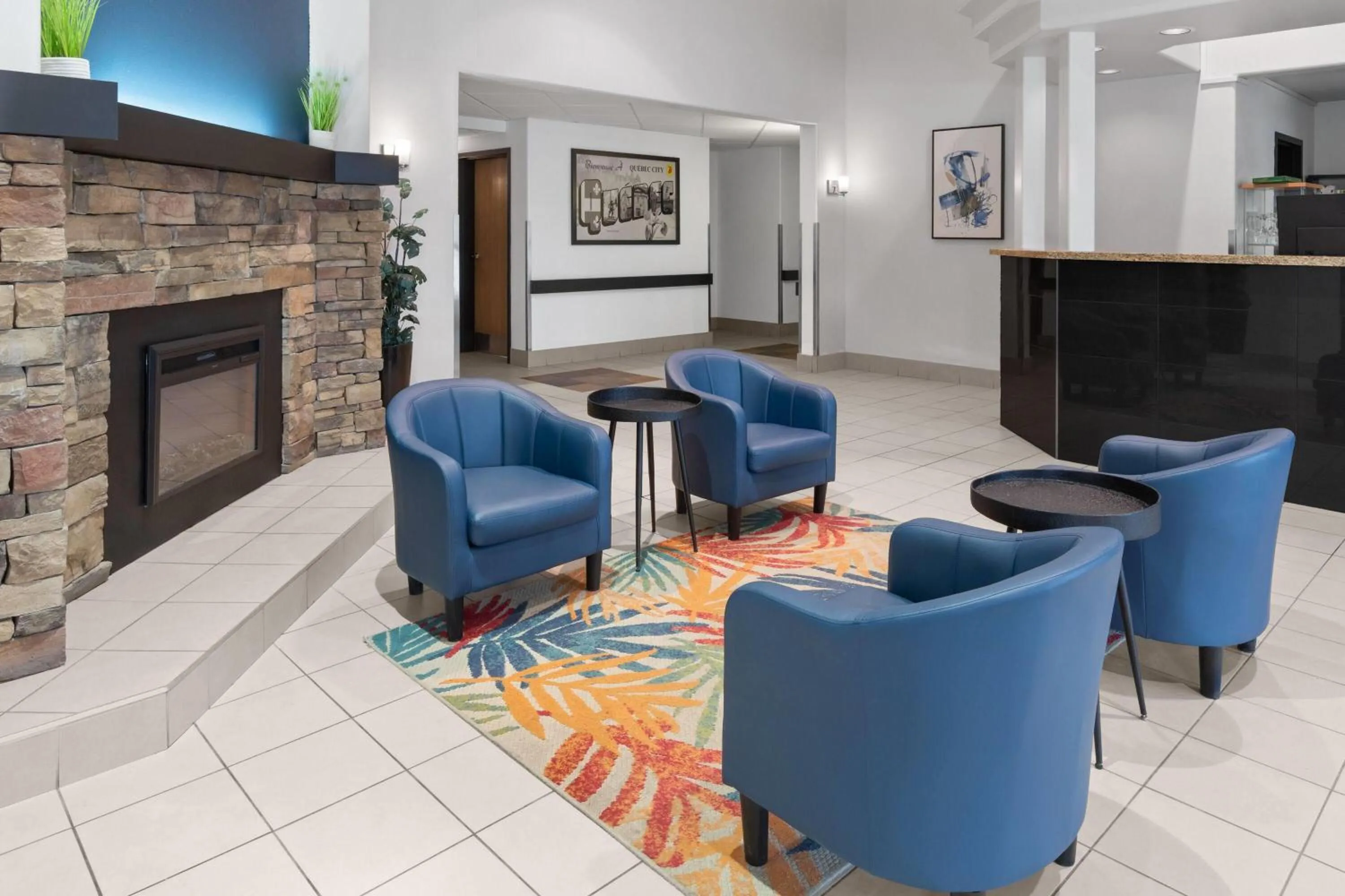 Lobby or reception in Super 8 by Wyndham Quebec City