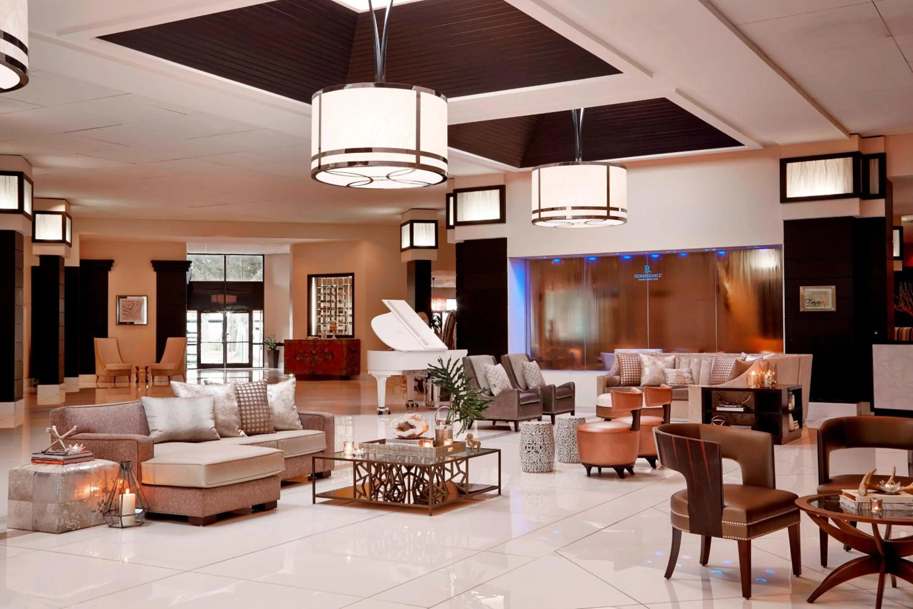 Lobby or reception in Renaissance Orlando Airport Hotel