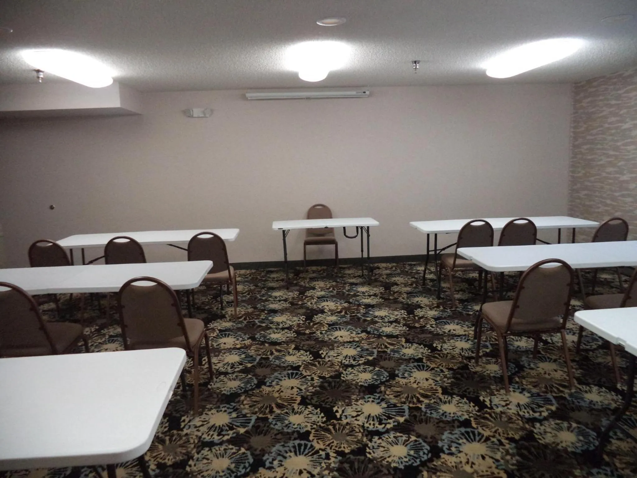 Meeting/conference room in Holiday Inn Express La Junta by IHG